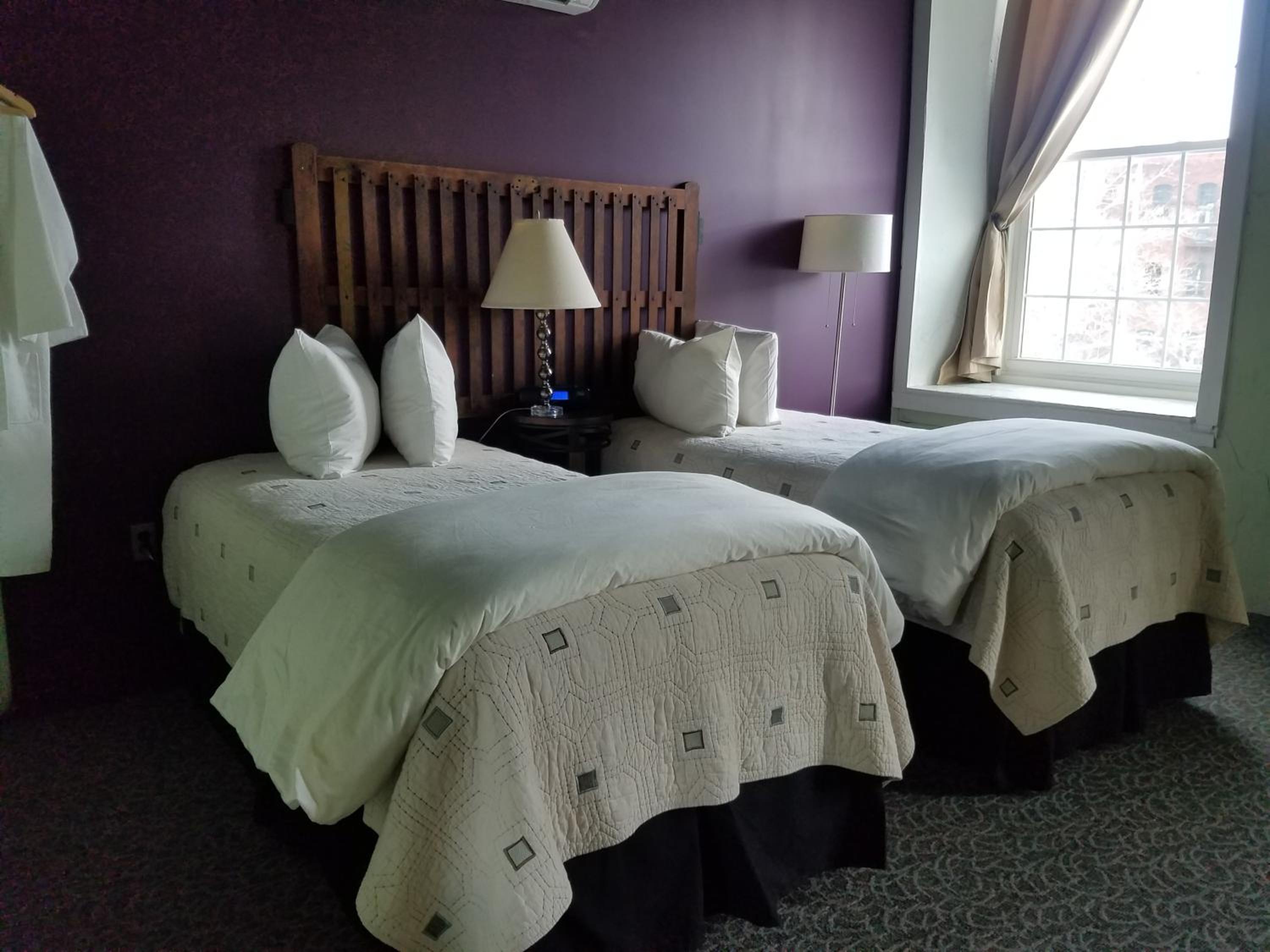 Small Twin Room photo 1