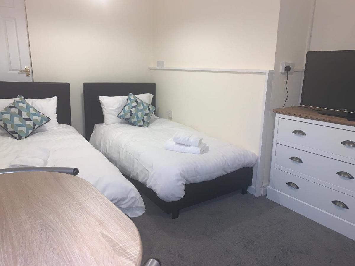 Standard Twin Room photo 2