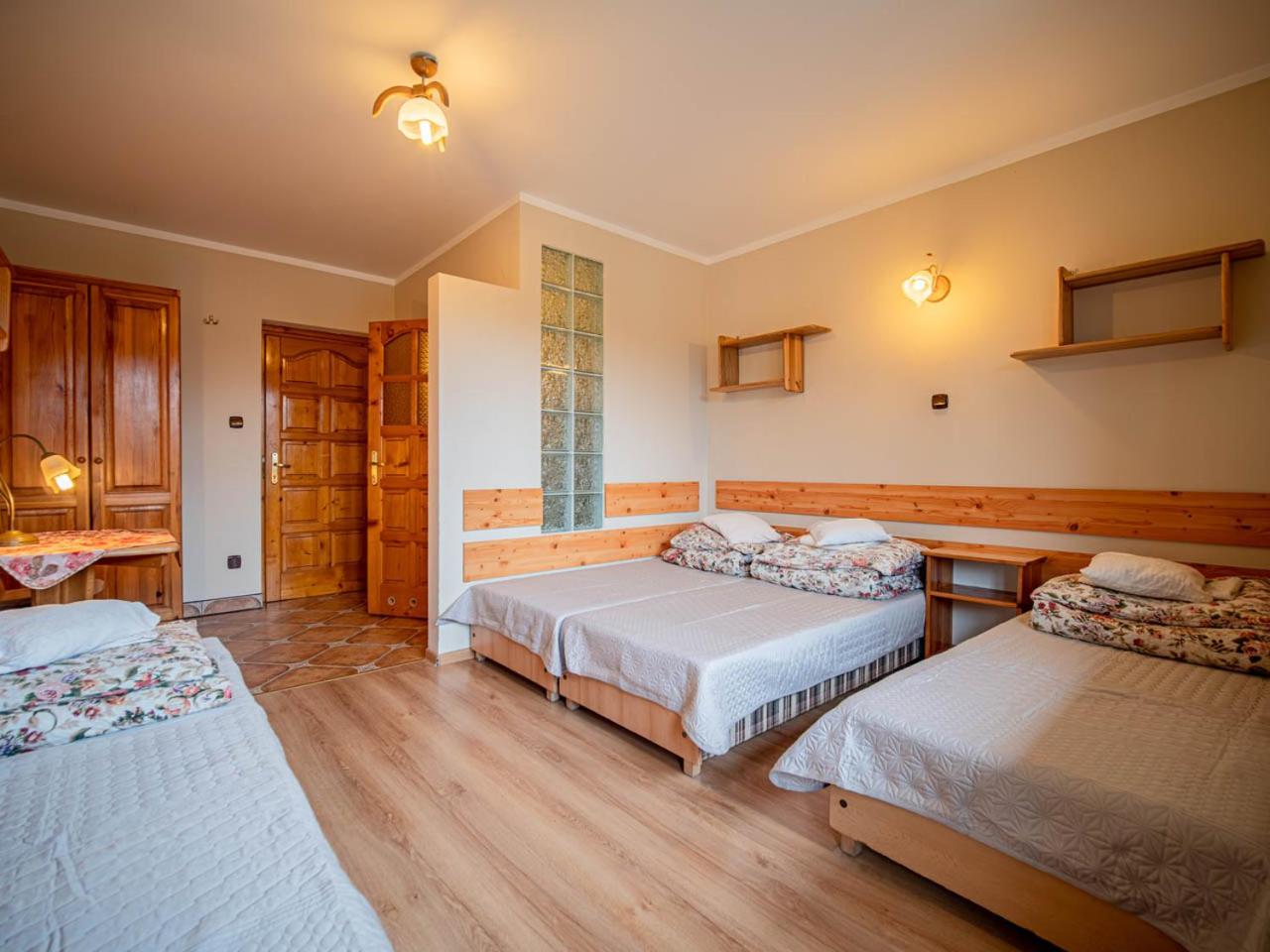 Quadruple Room - Photo 3
