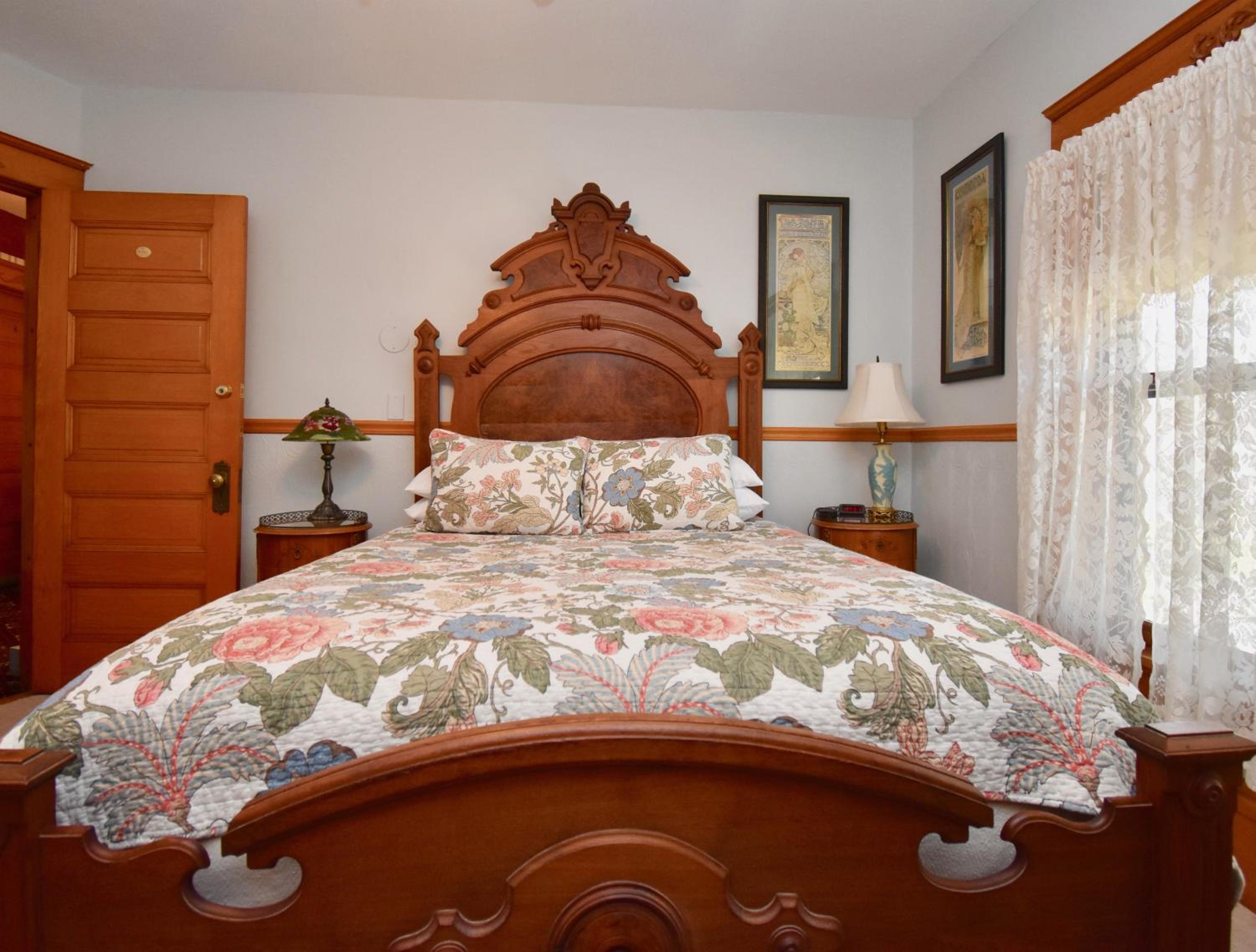 Standard Queen Room photo 3