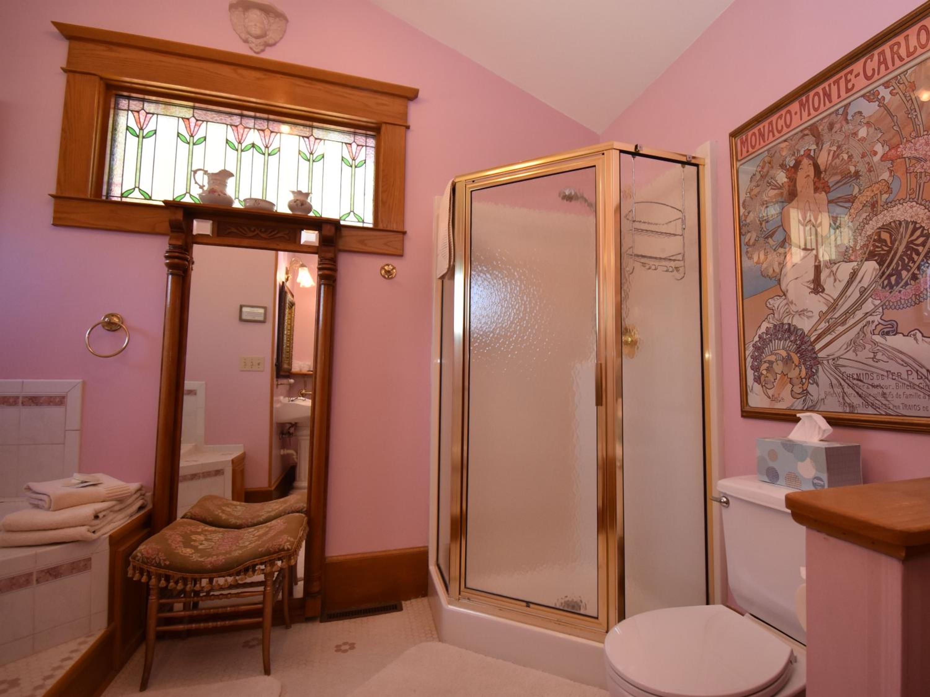 Deluxe King Room photo 3