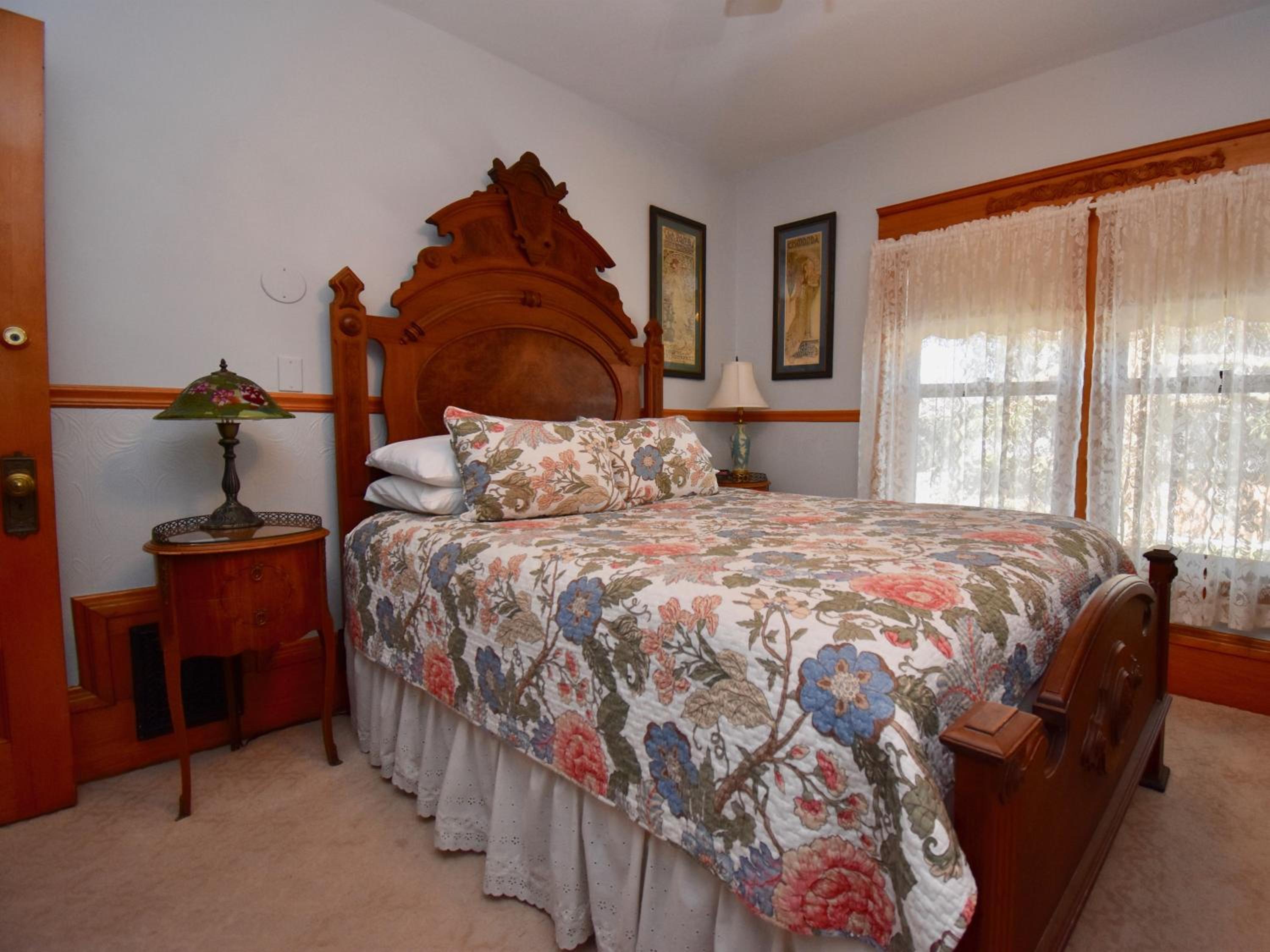 Standard Queen Room photo 1