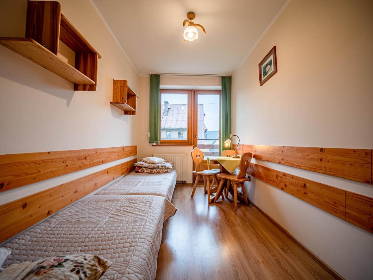 Twin Room - Photo 1