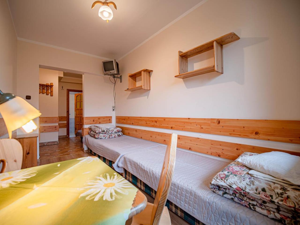 Twin Room - Photo 2