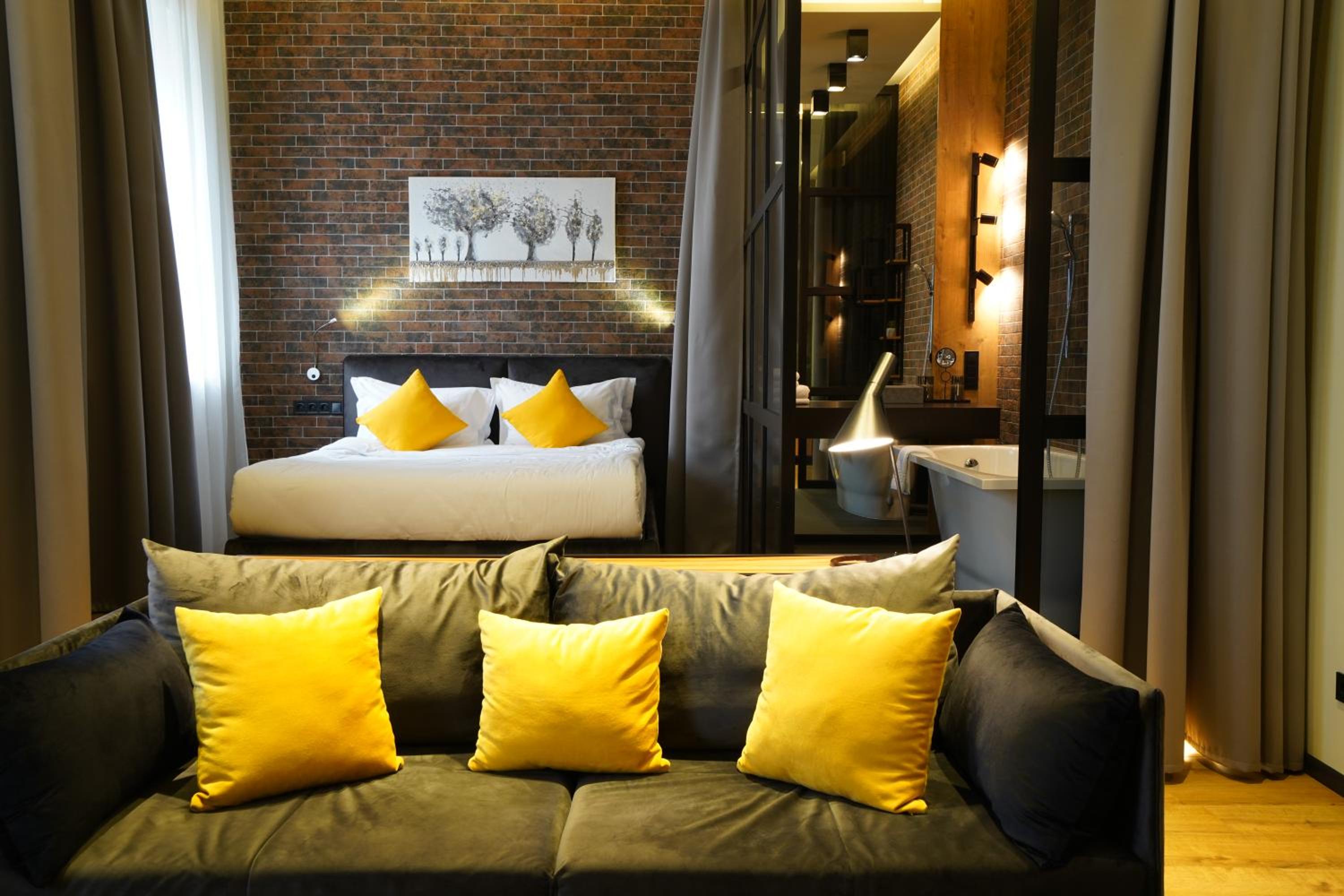 Suite photo 1