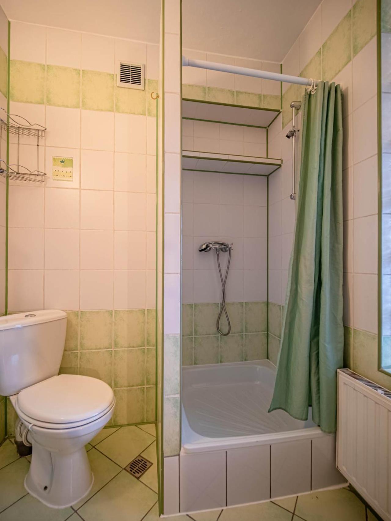 Quadruple Room - Photo 5