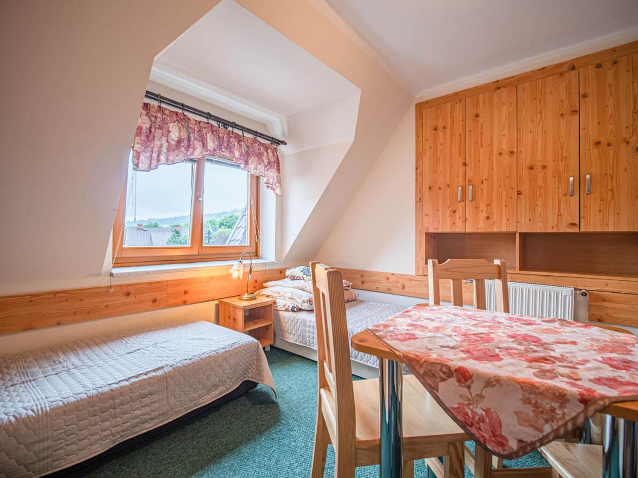 Quadruple Room with Shared Bathroom photo 1