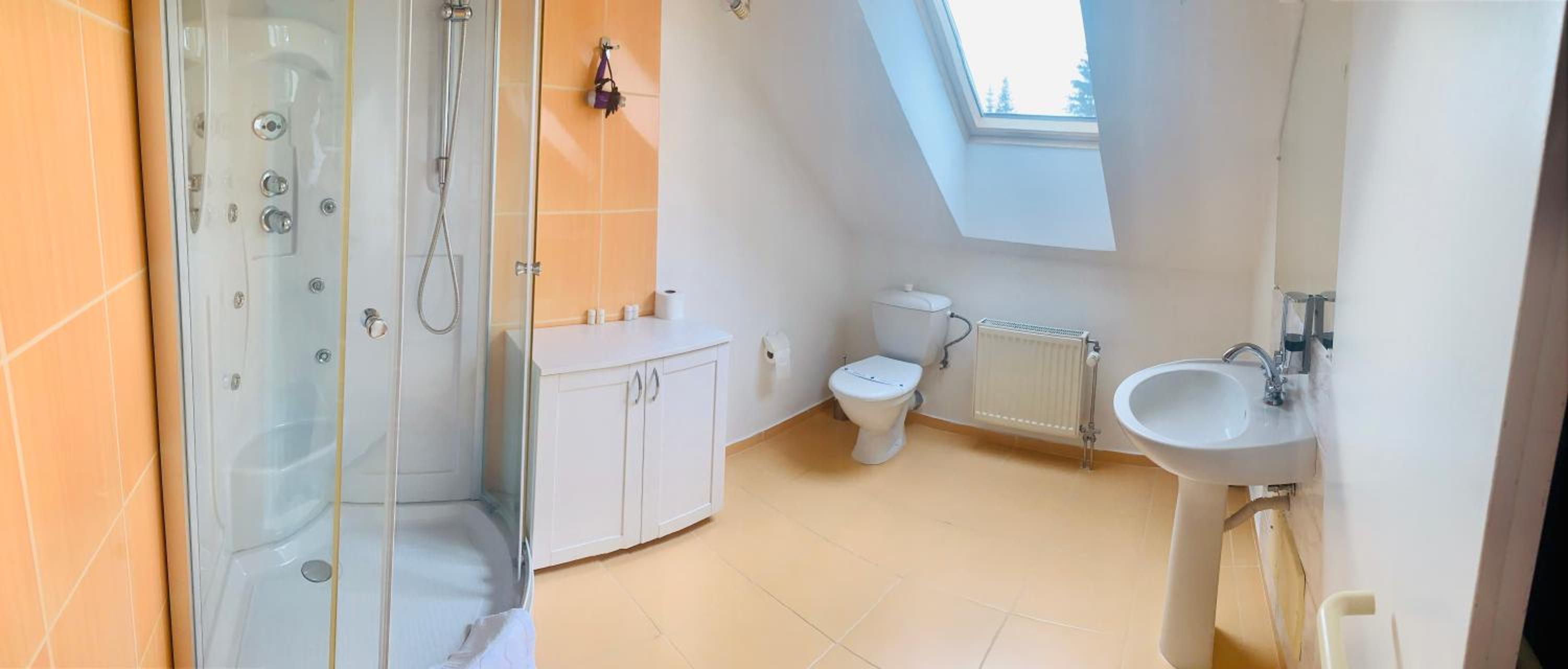 Standard Double Room - Photo 8