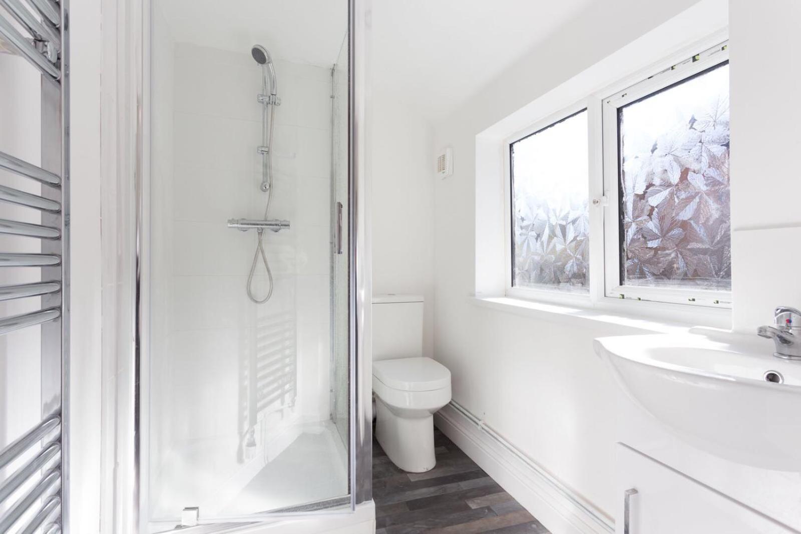 Double Room With Shared Bathroom photo 3