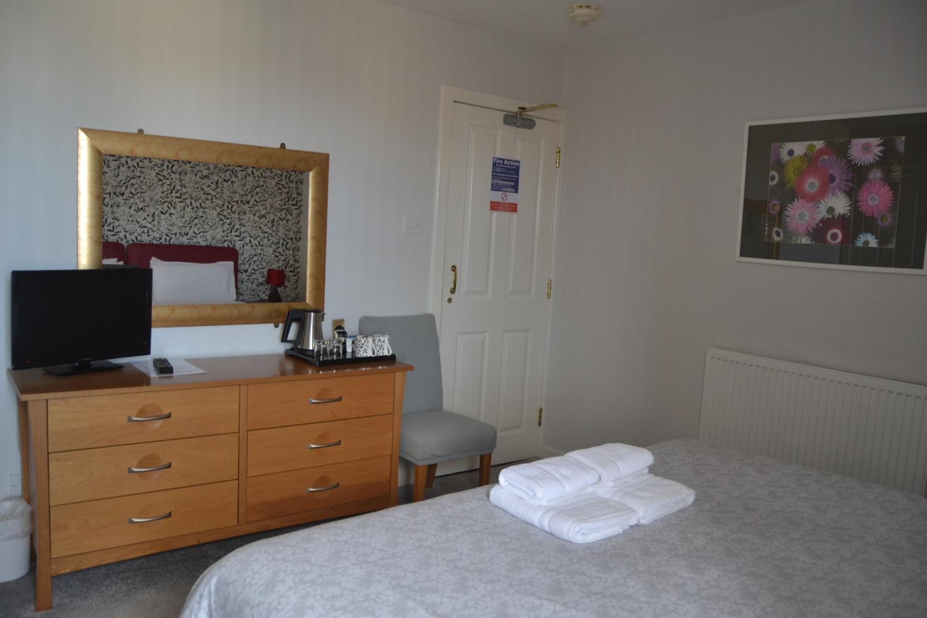 Triple Room with Shower photo 3