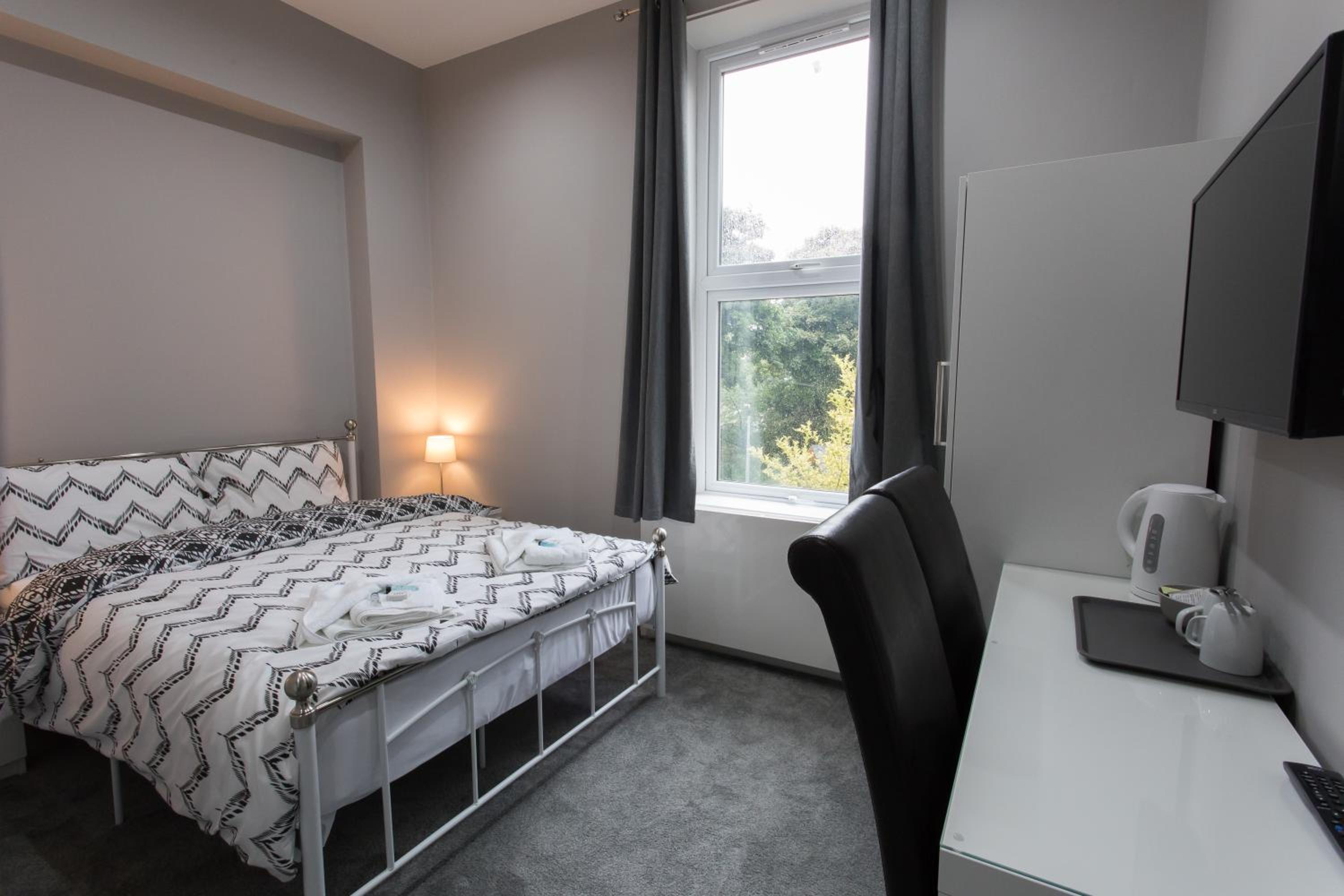 Double Room with Private Bathroom photo 3