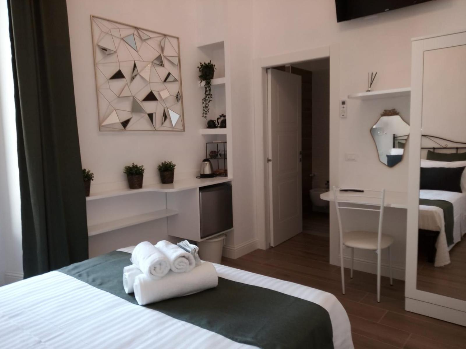 Suite with Spa Bath photo 2
