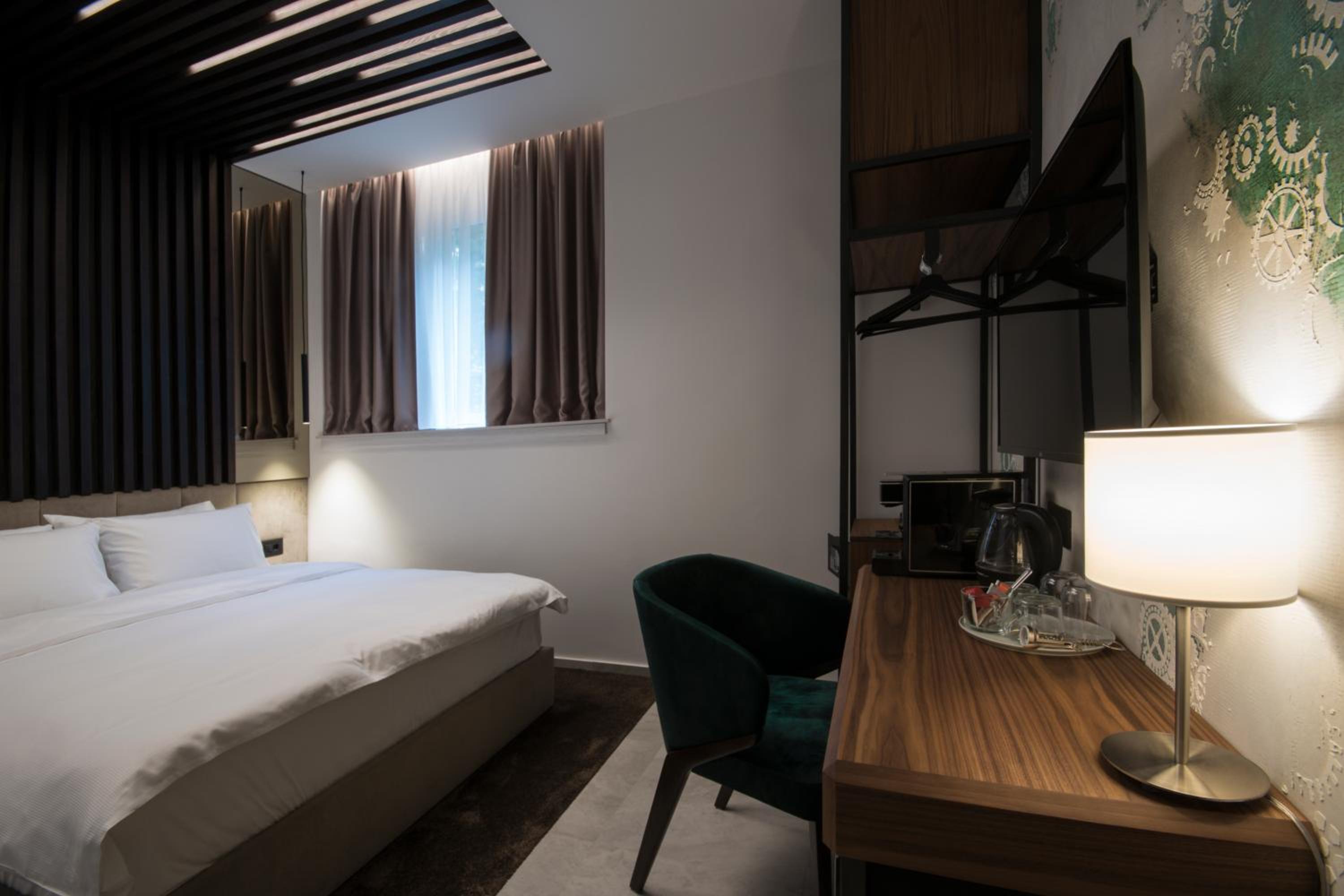 Standard Double Room - Photo 7