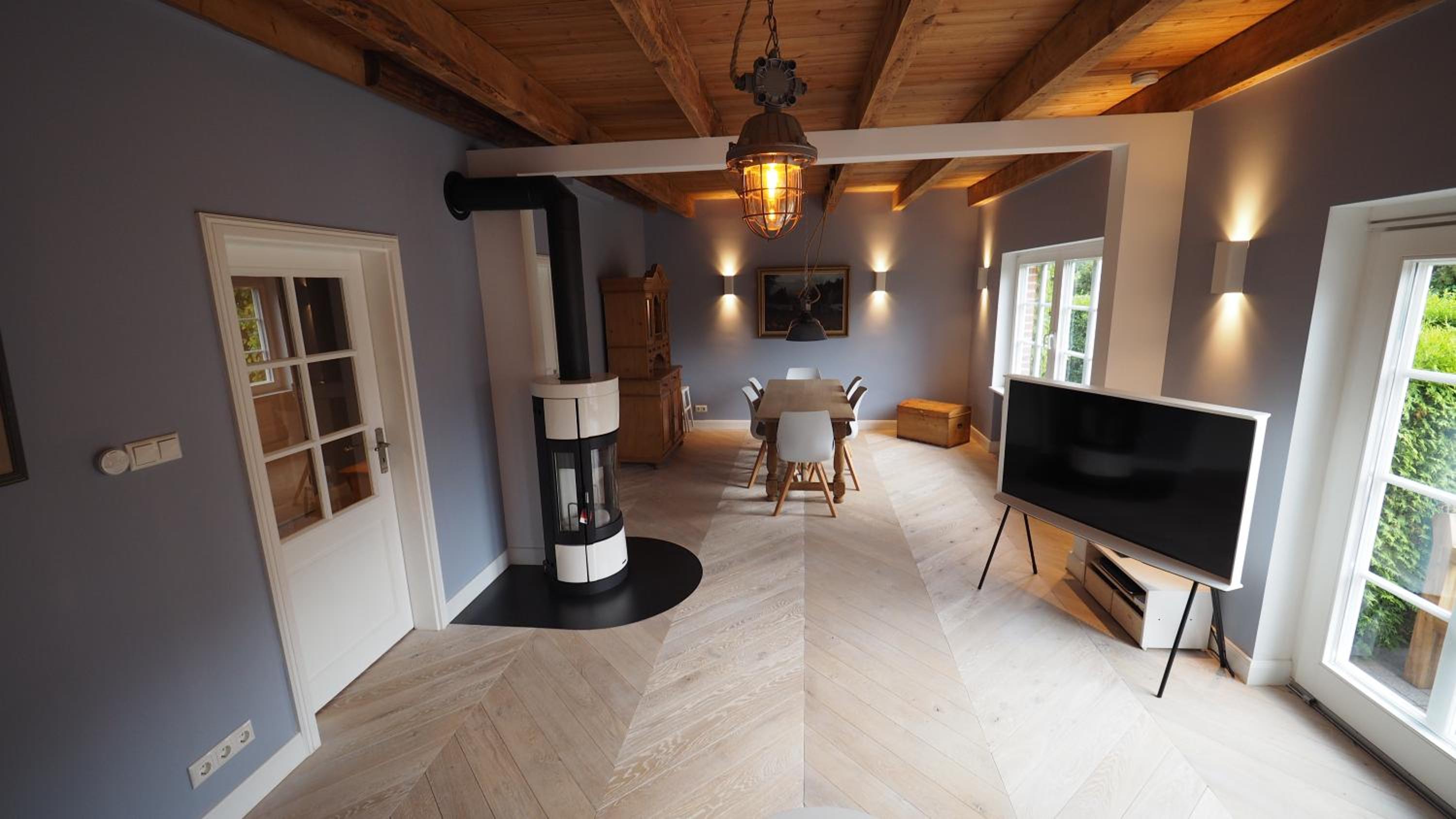 Three-Bedroom House photo 2