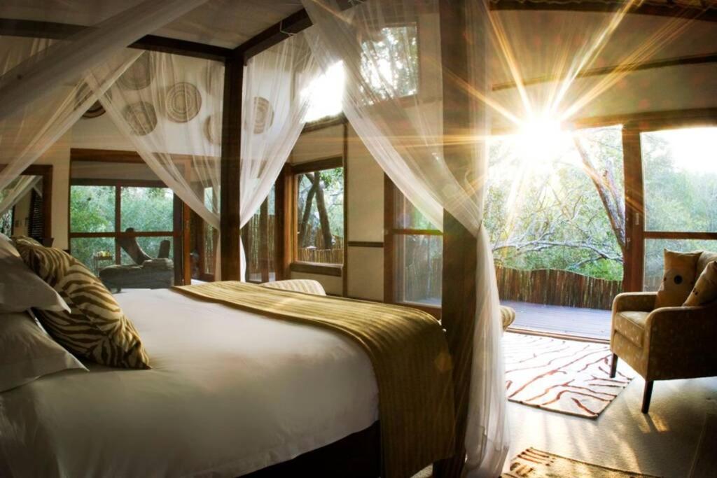Villa photo 1