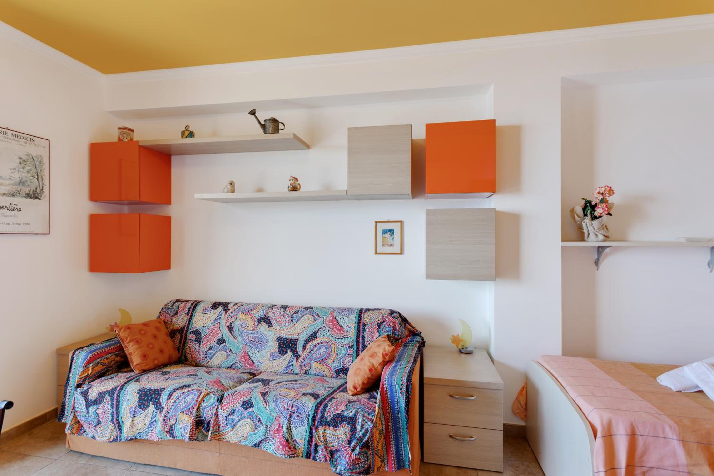 Studio Apartment with Sea View