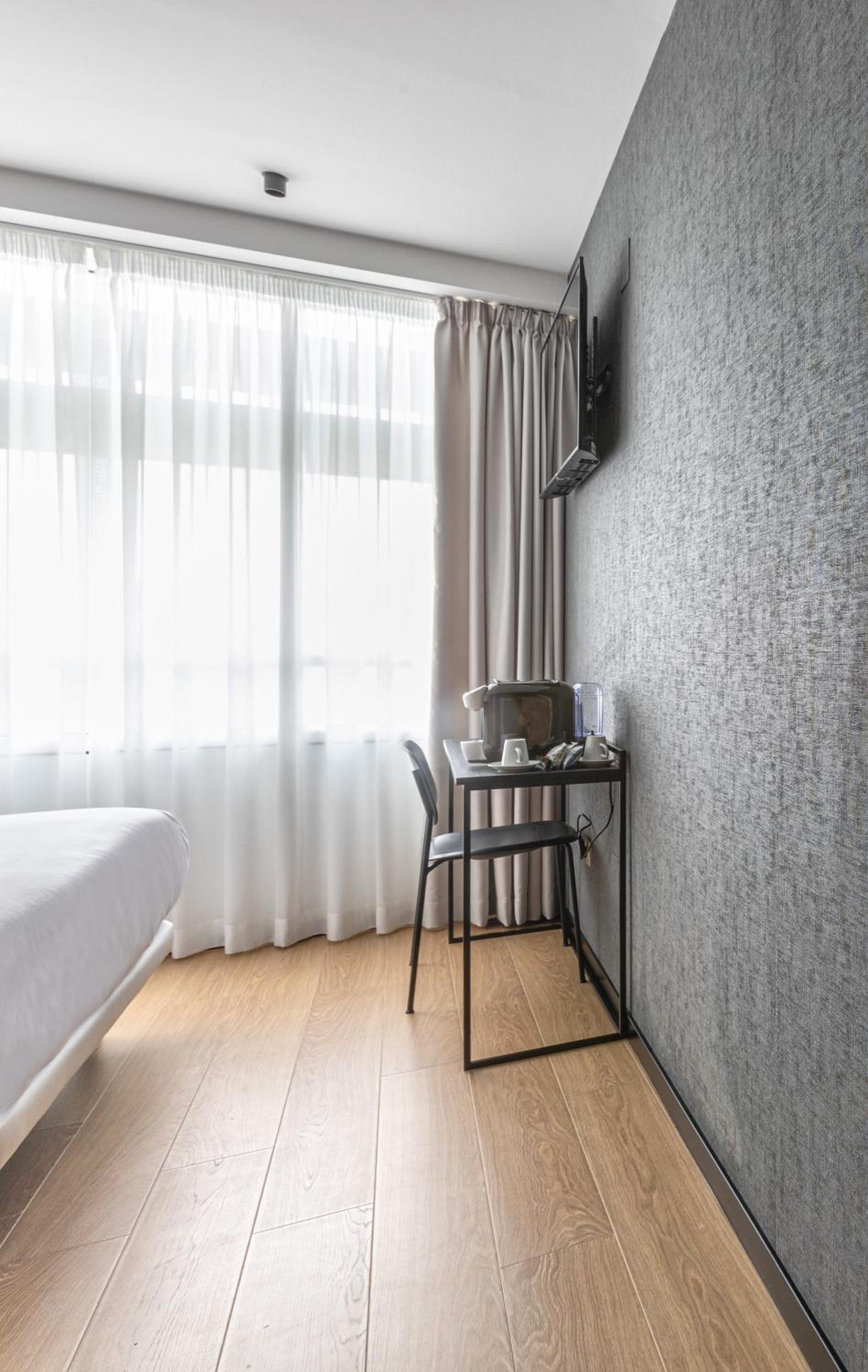 Twin Room - Photo 4