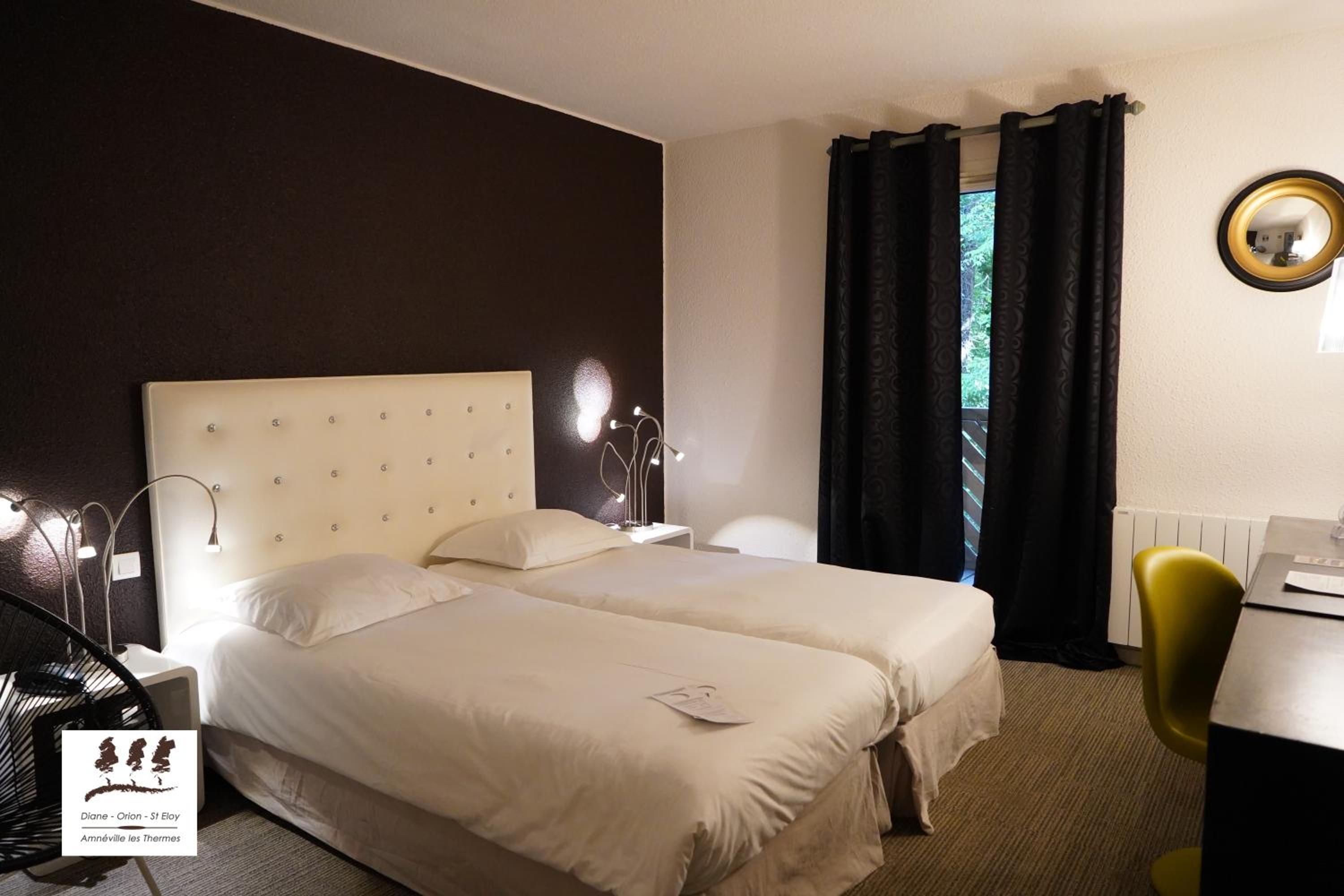 Twin Room - Photo 2
