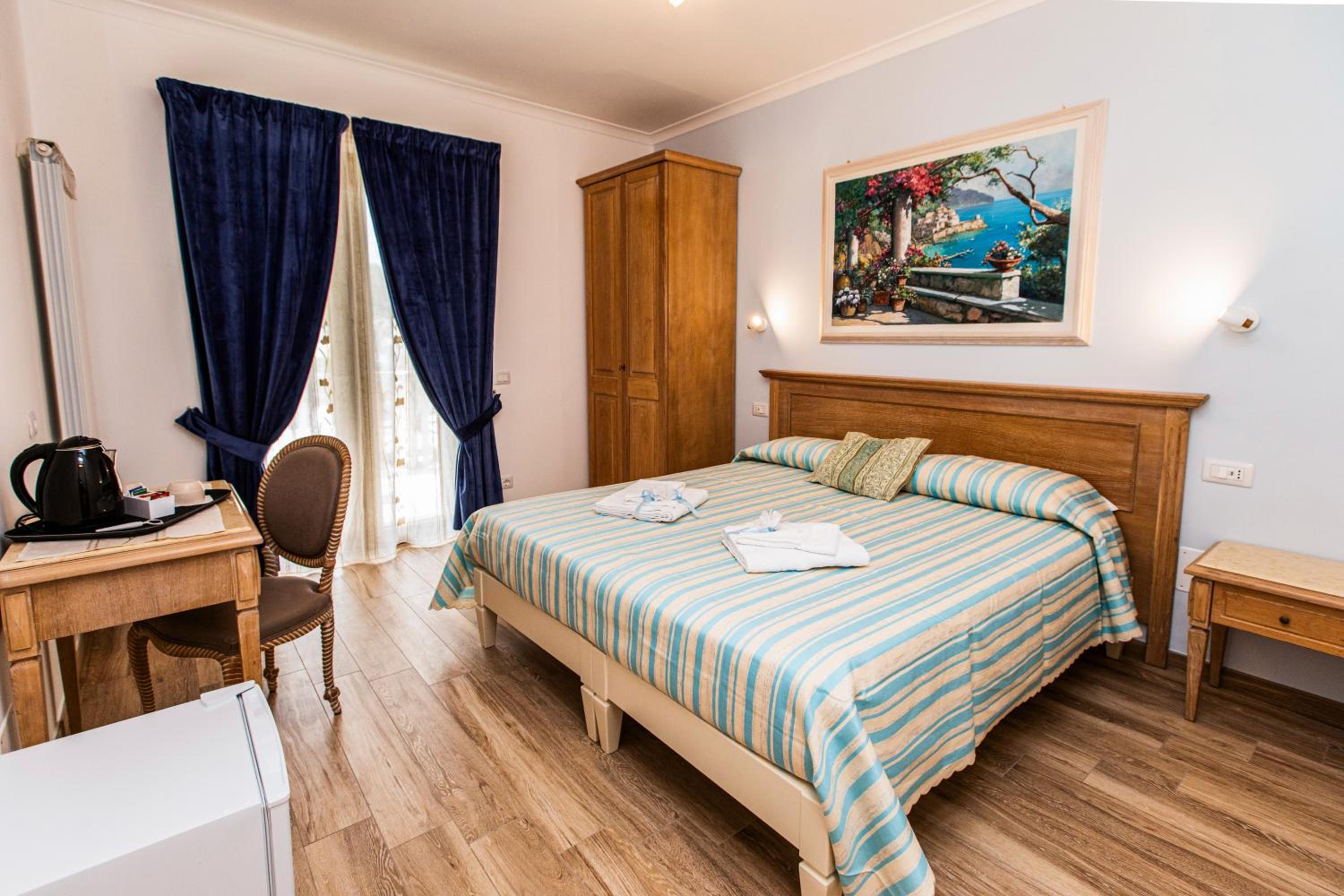 Double or Twin Room with Terrace