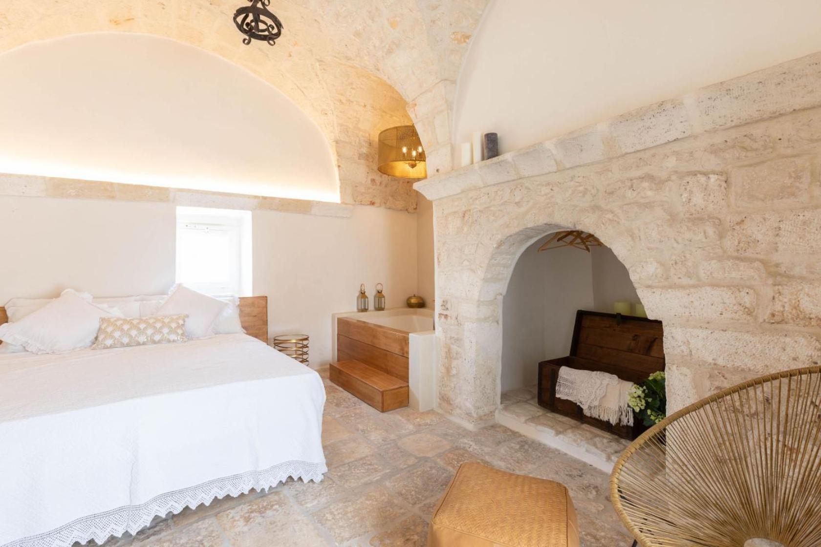 Deluxe Double Room with Bath photo 1