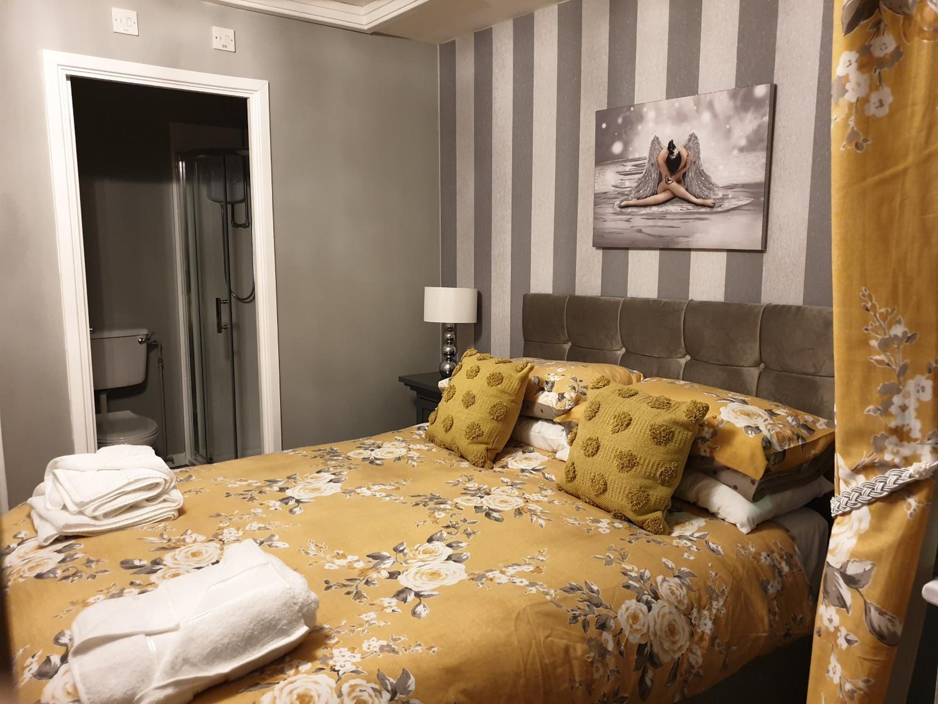 Standard Double Room - Photo 1