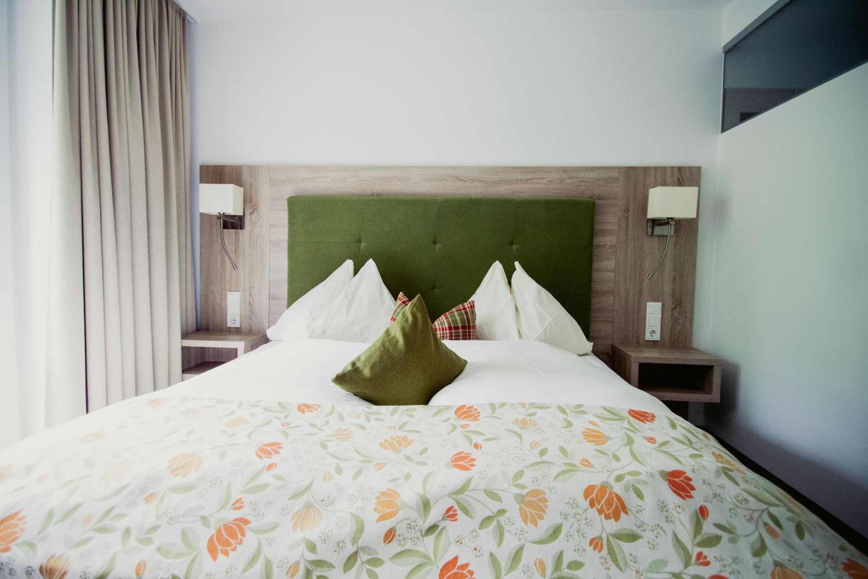Comfort Double Room with Balcony - Photo 3