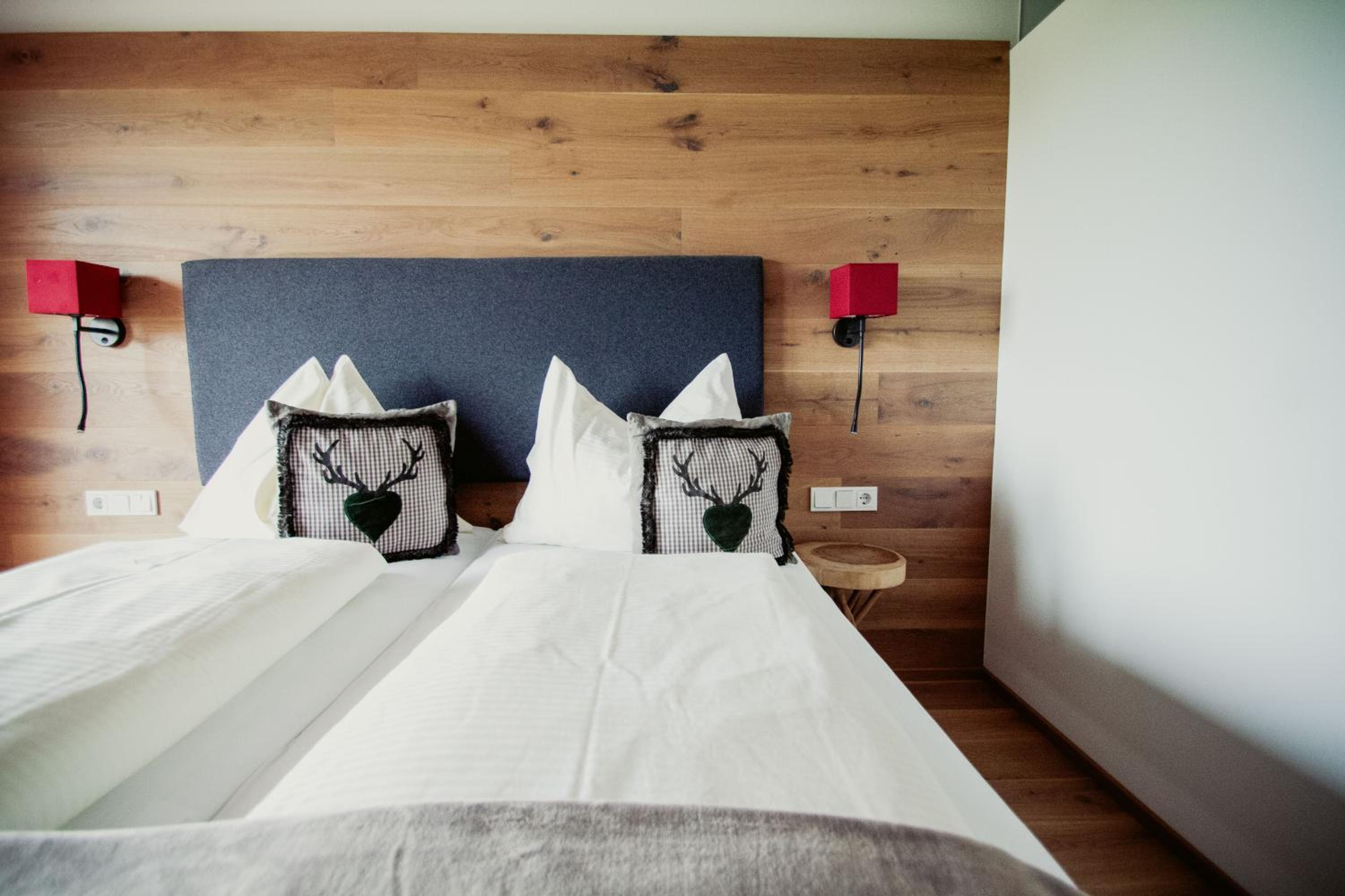 Double Room with Balcony - Photo 3