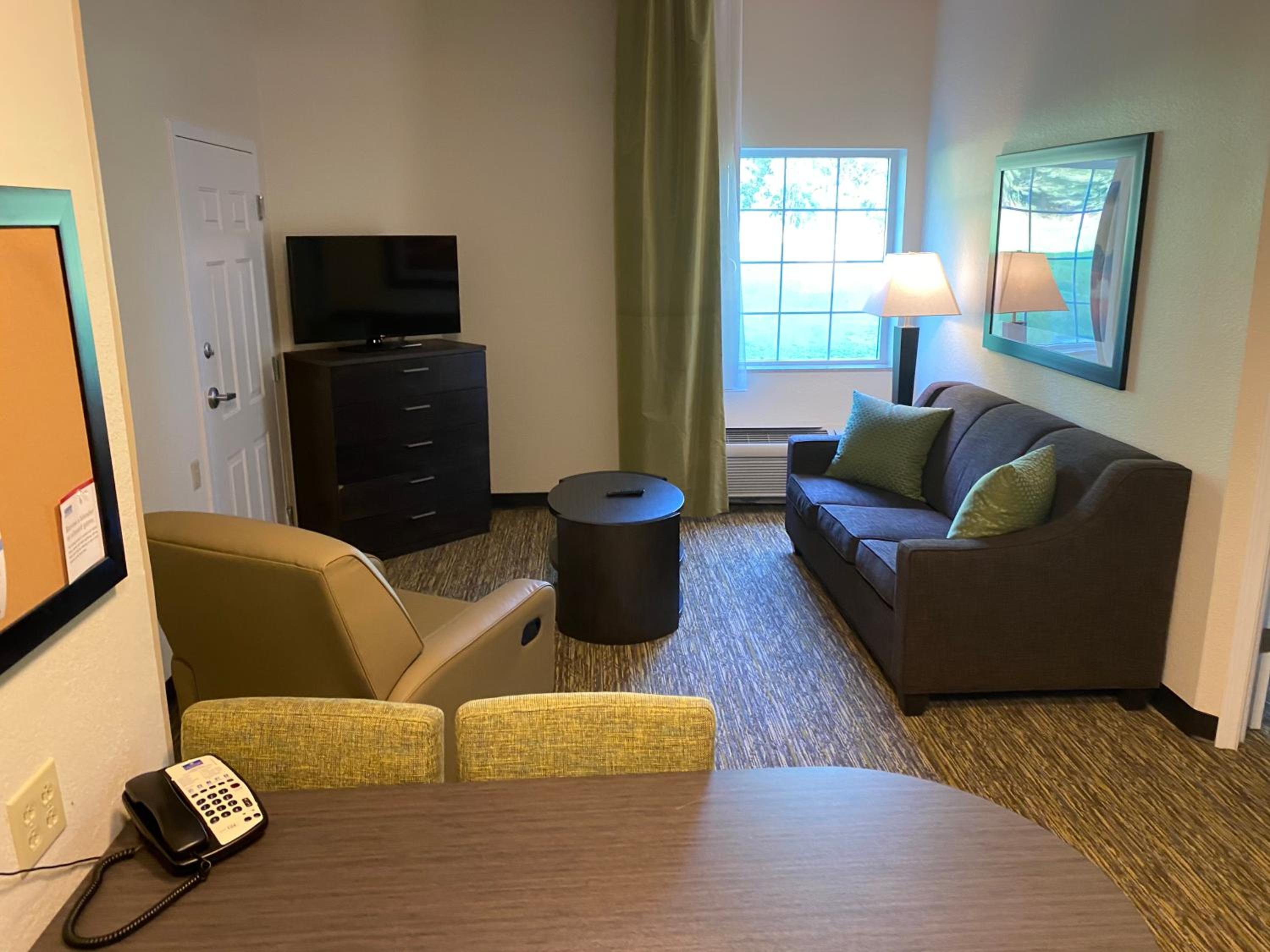 One-Bedroom King Suite with Sofa Bed - Photo 4