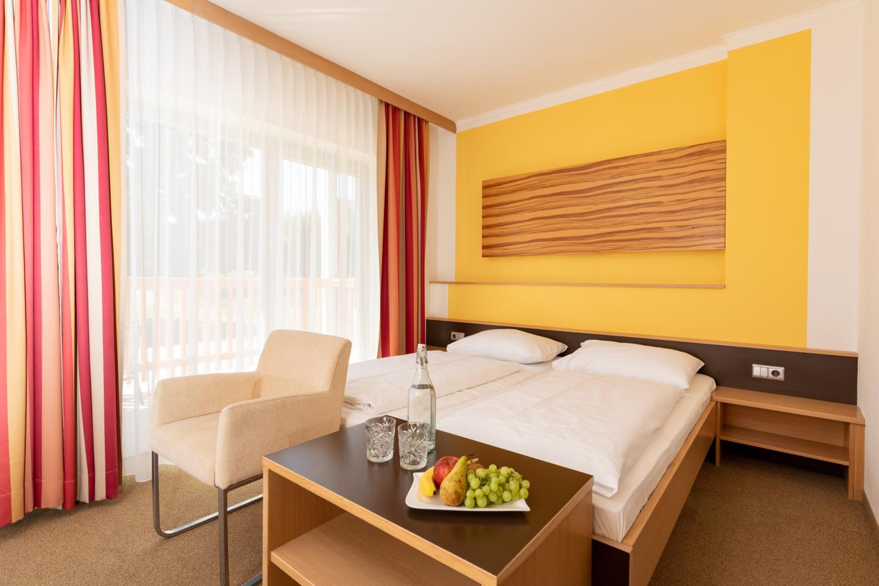 Deluxe Double Room with Balcony - Photo 1