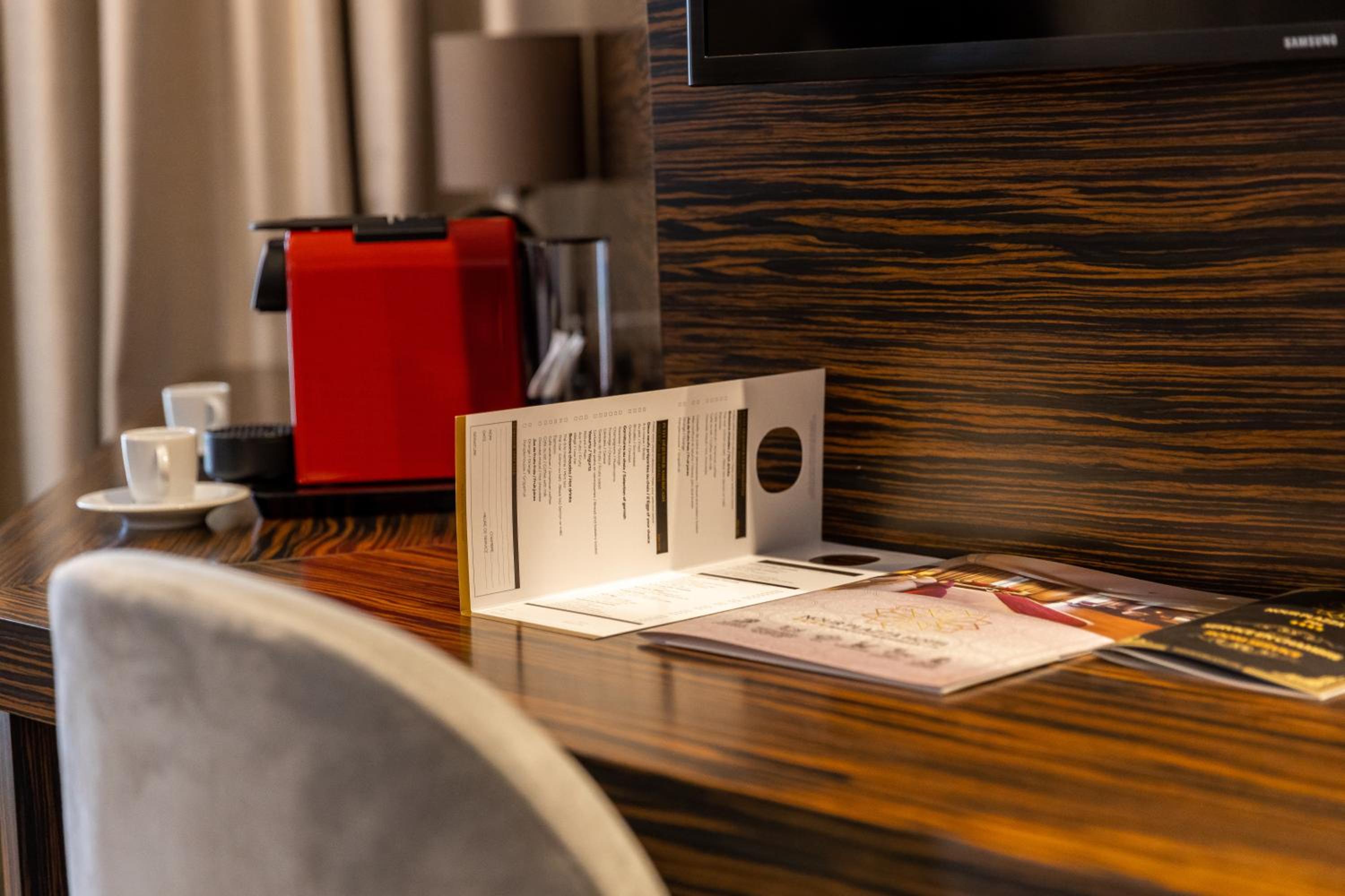 Junior Suite - Photo 9
