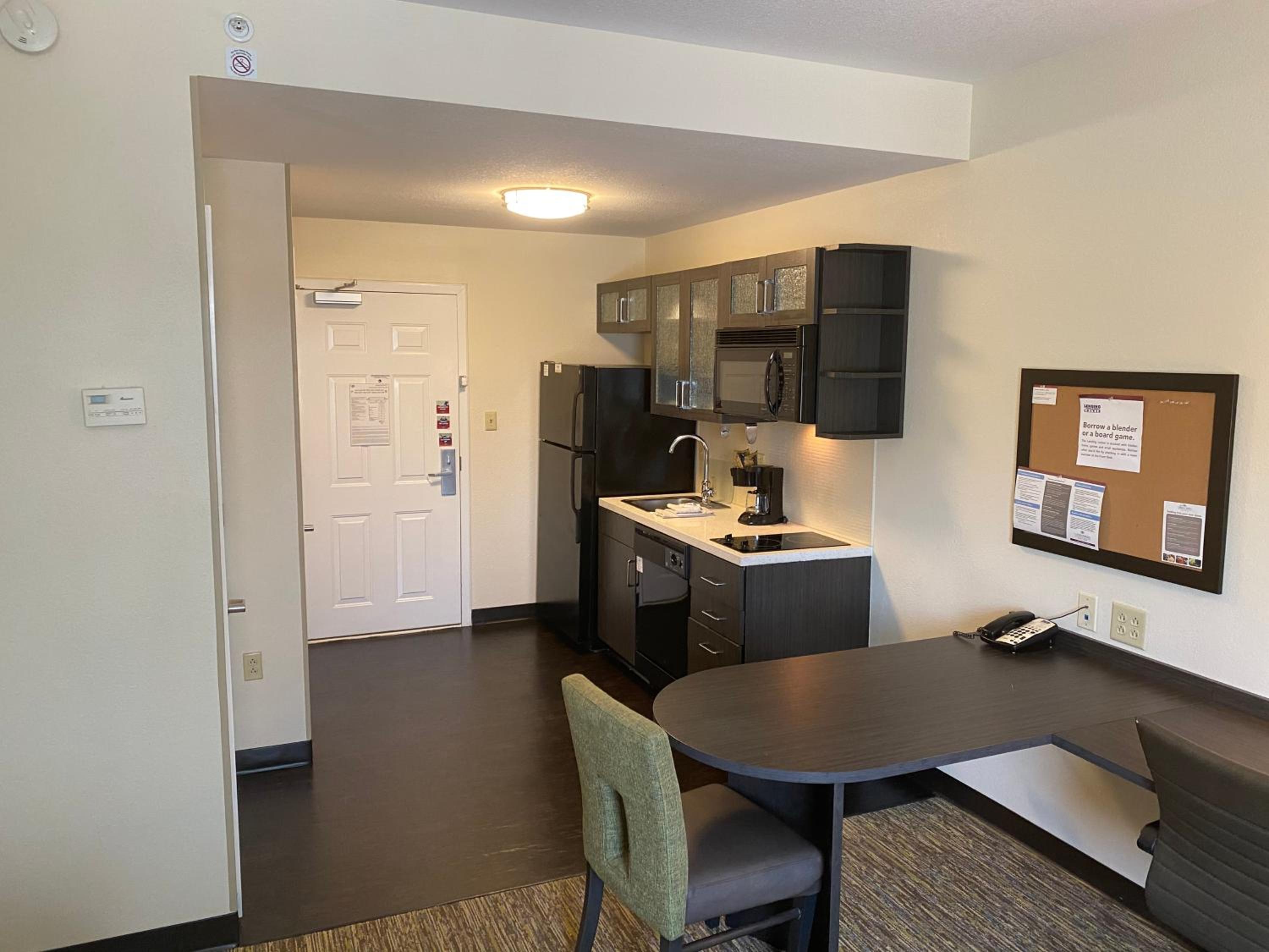 King Studio Suite - Photo 5