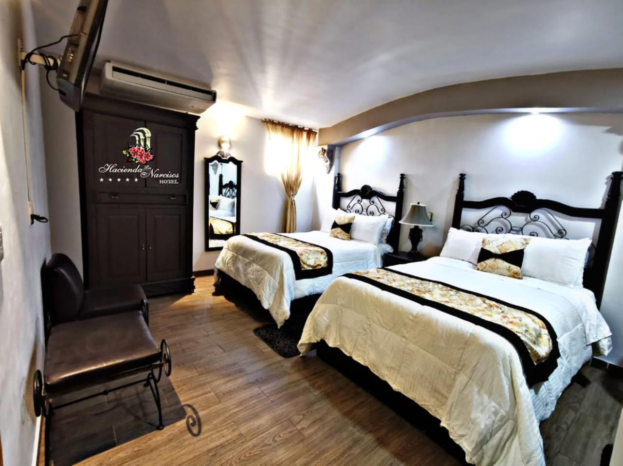 Double Room with Two Double Beds photo 1