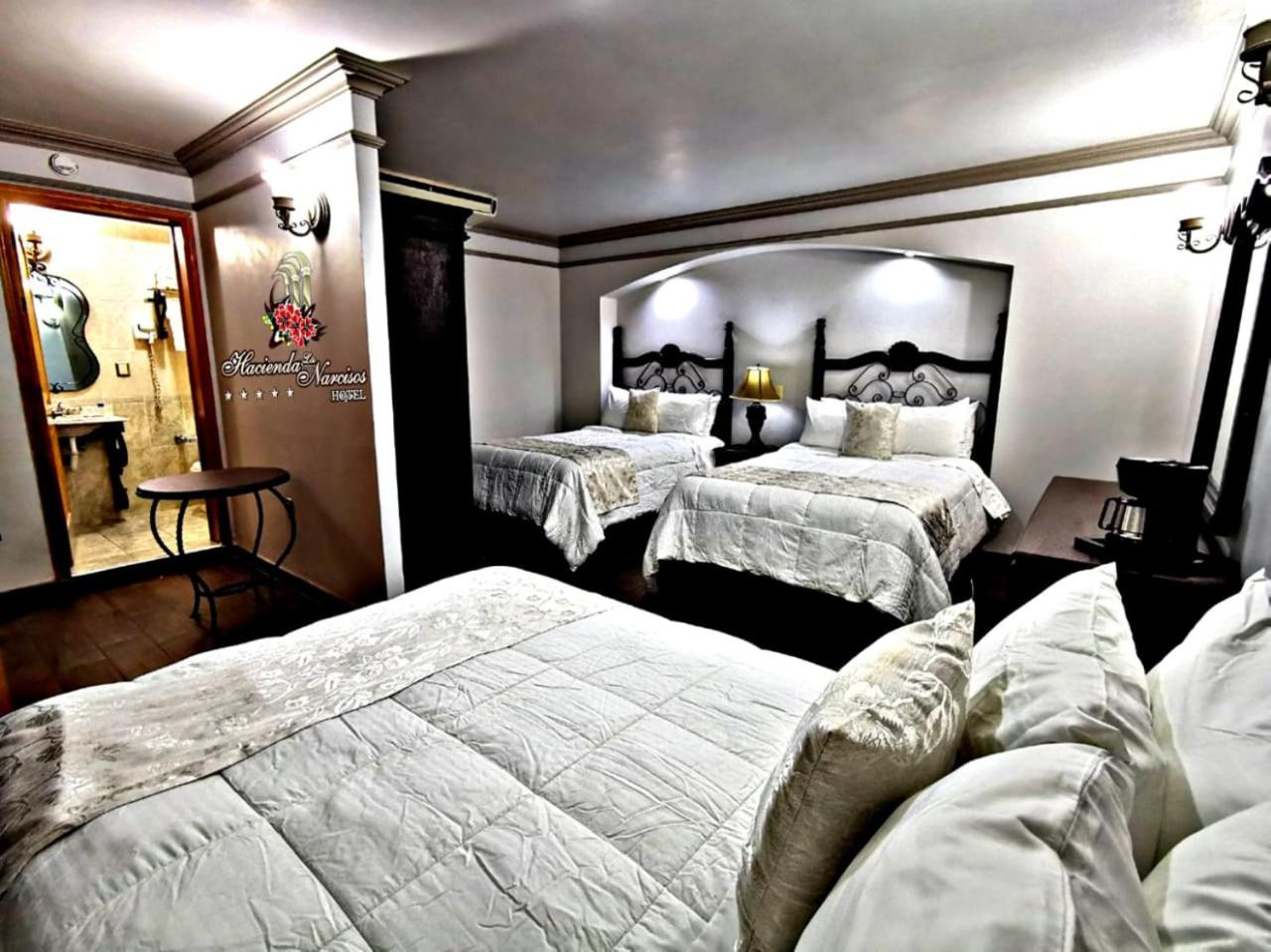 Family Room photo 1