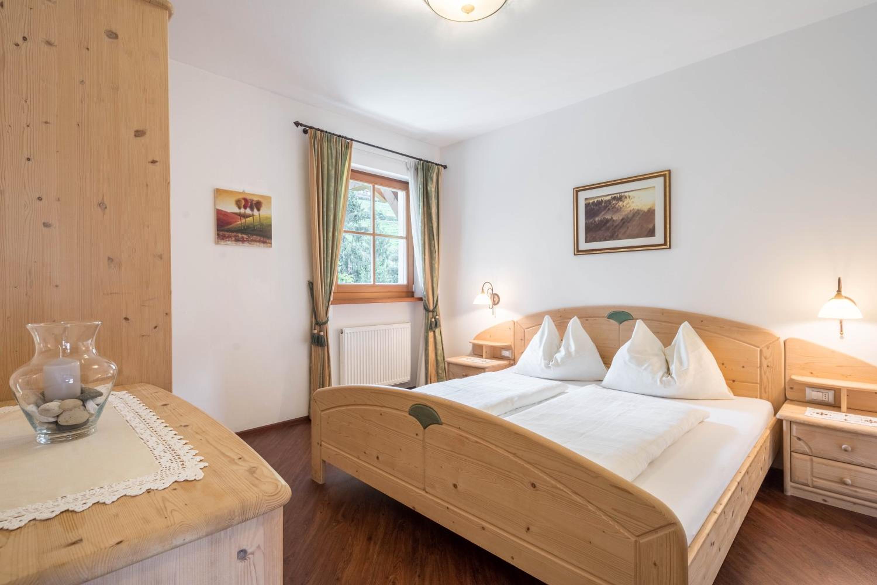 Superior One-Bedroom Apartment