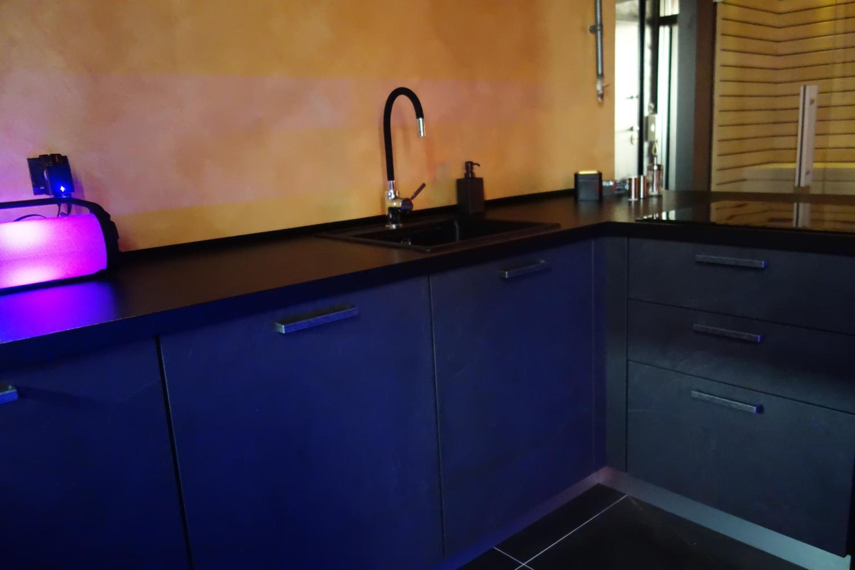 One-Bedroom Apartment - Photo 3