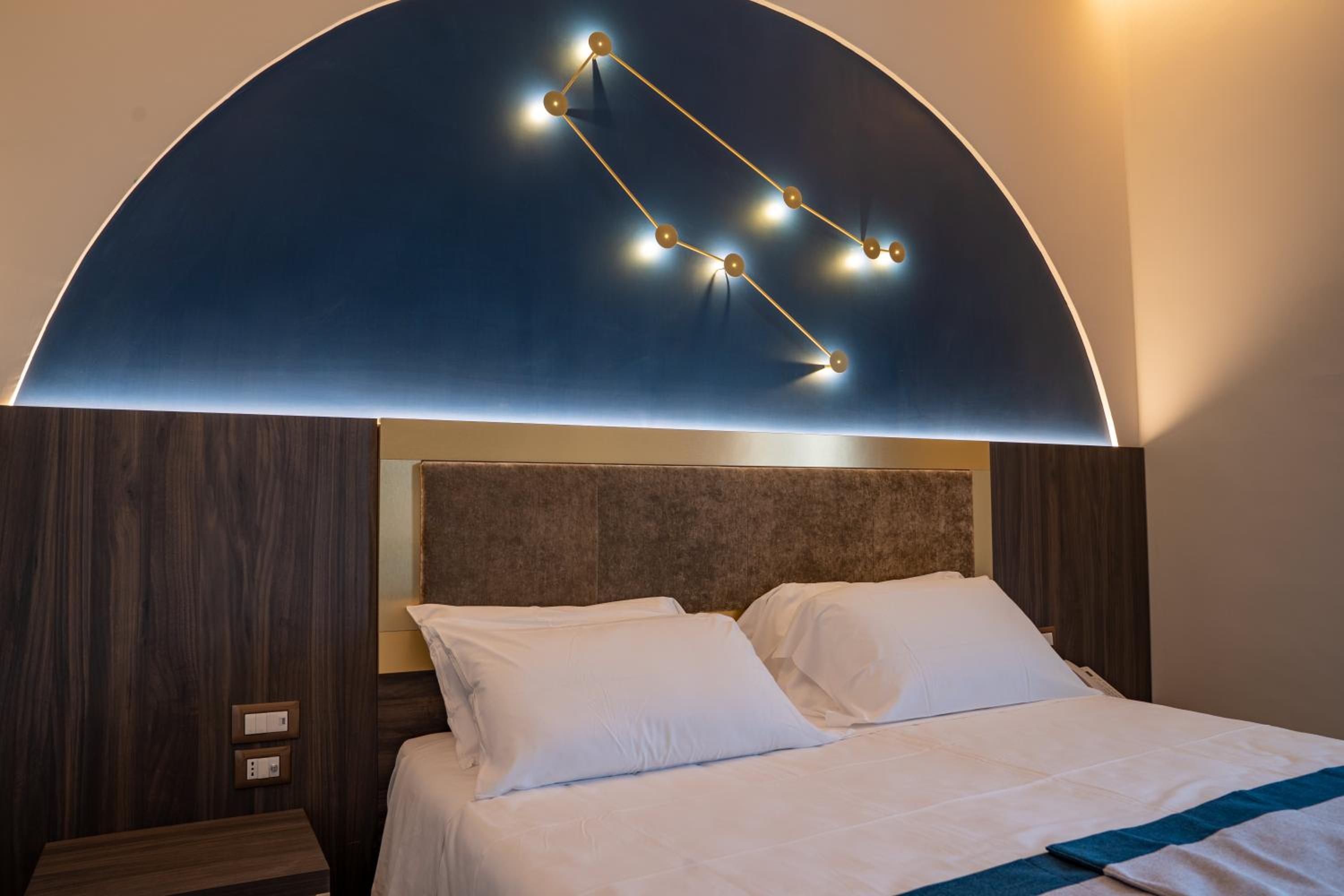 Superior Double or Twin Room with Sea View photo 2