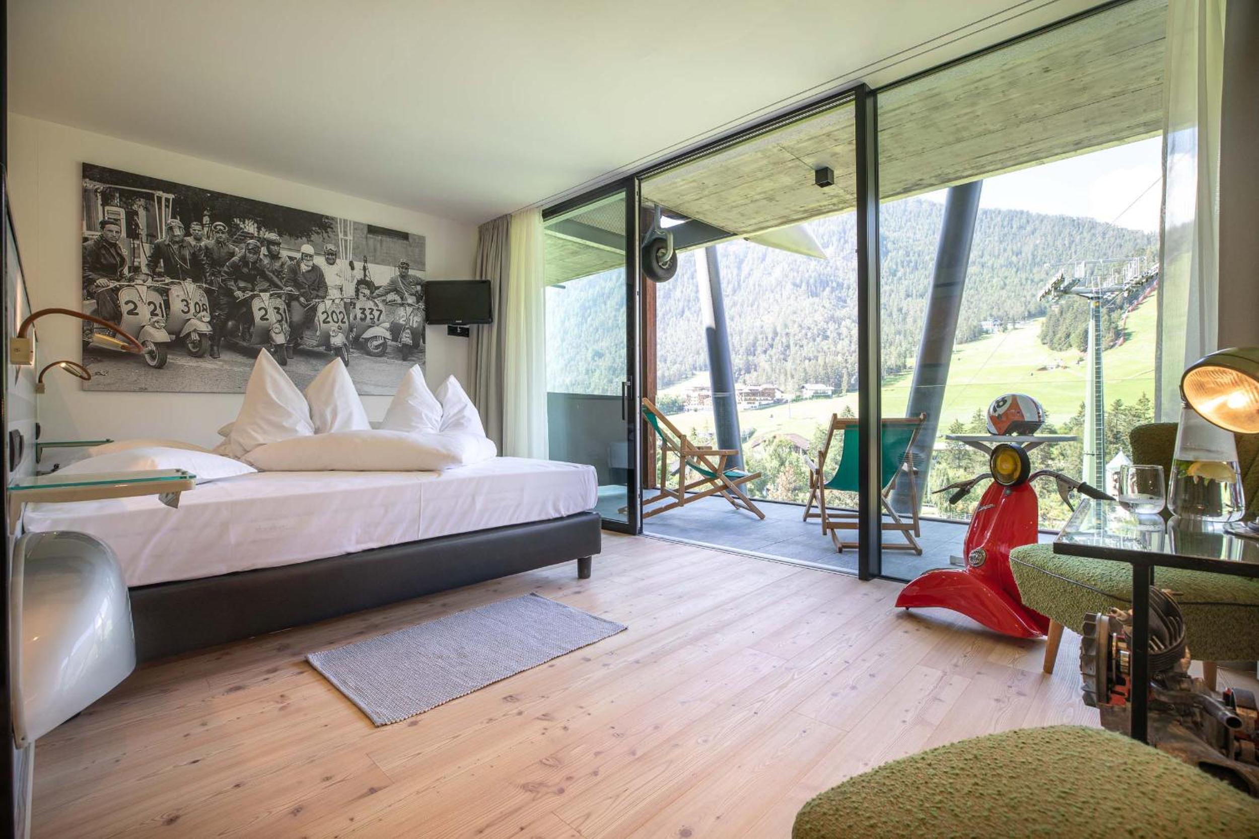 Deluxe Double Room with Mountain View