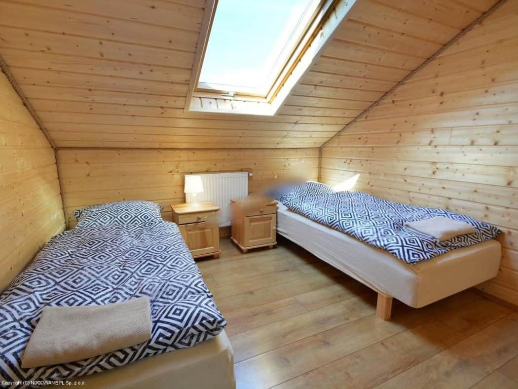 Five-Bedroom House photo 1