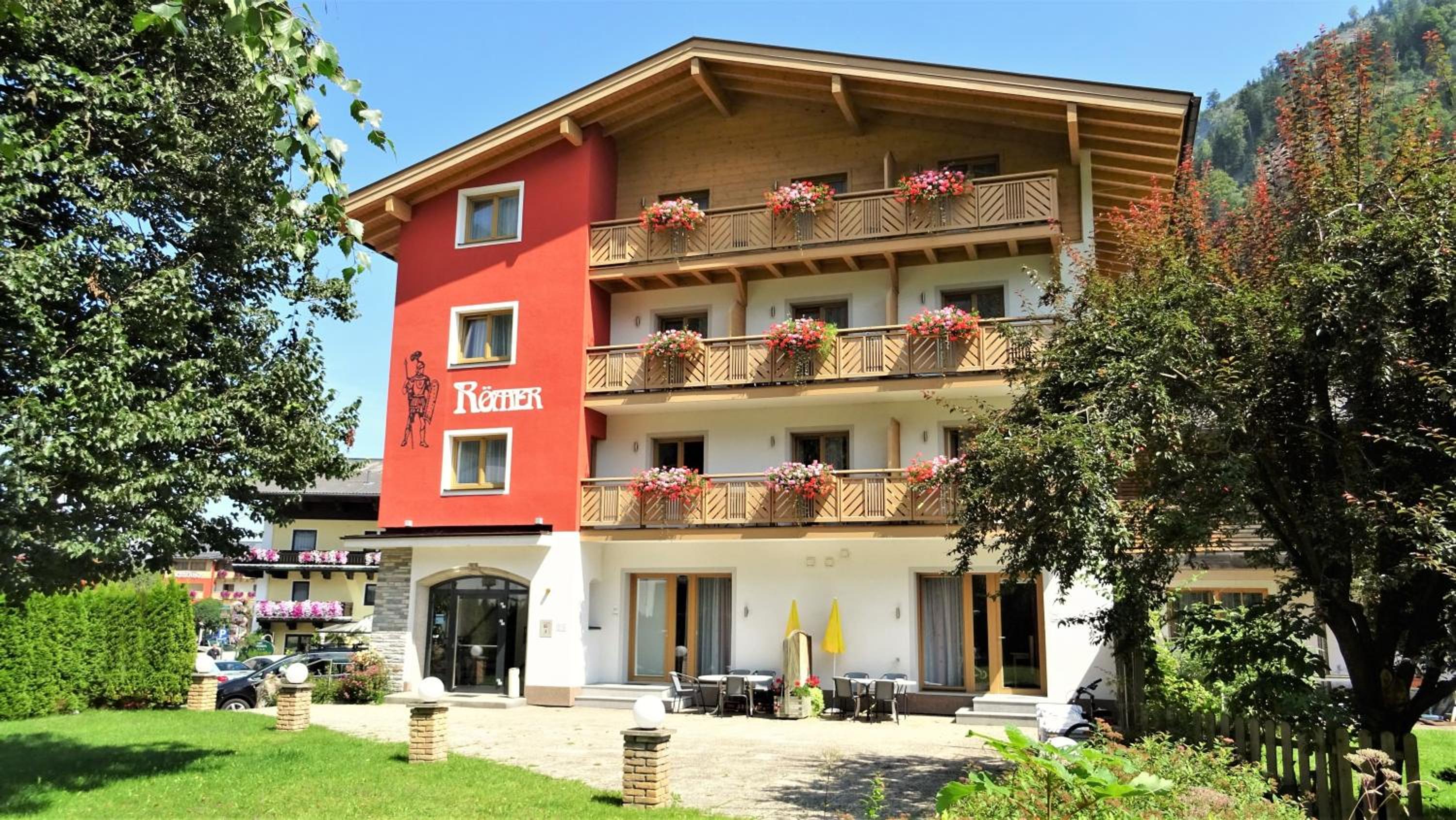 One-Bedroom Apartment with Balcony - Annex photo 2