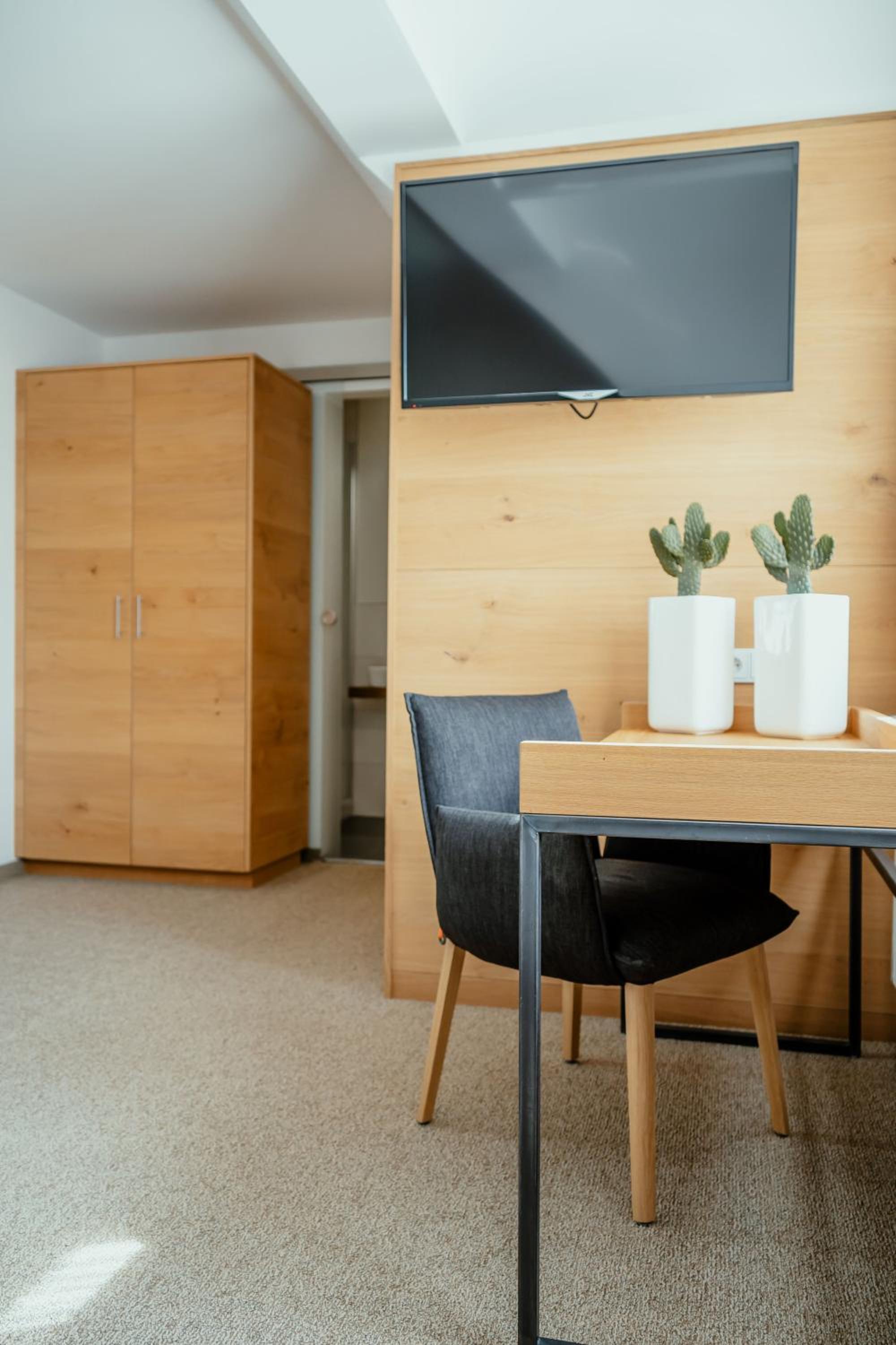 Double or Twin Room - Photo 1