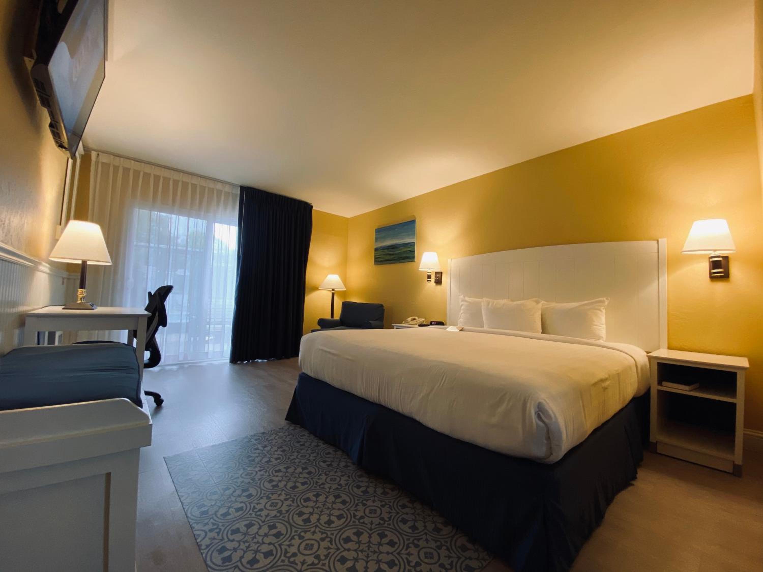Standard King Room - Photo 1