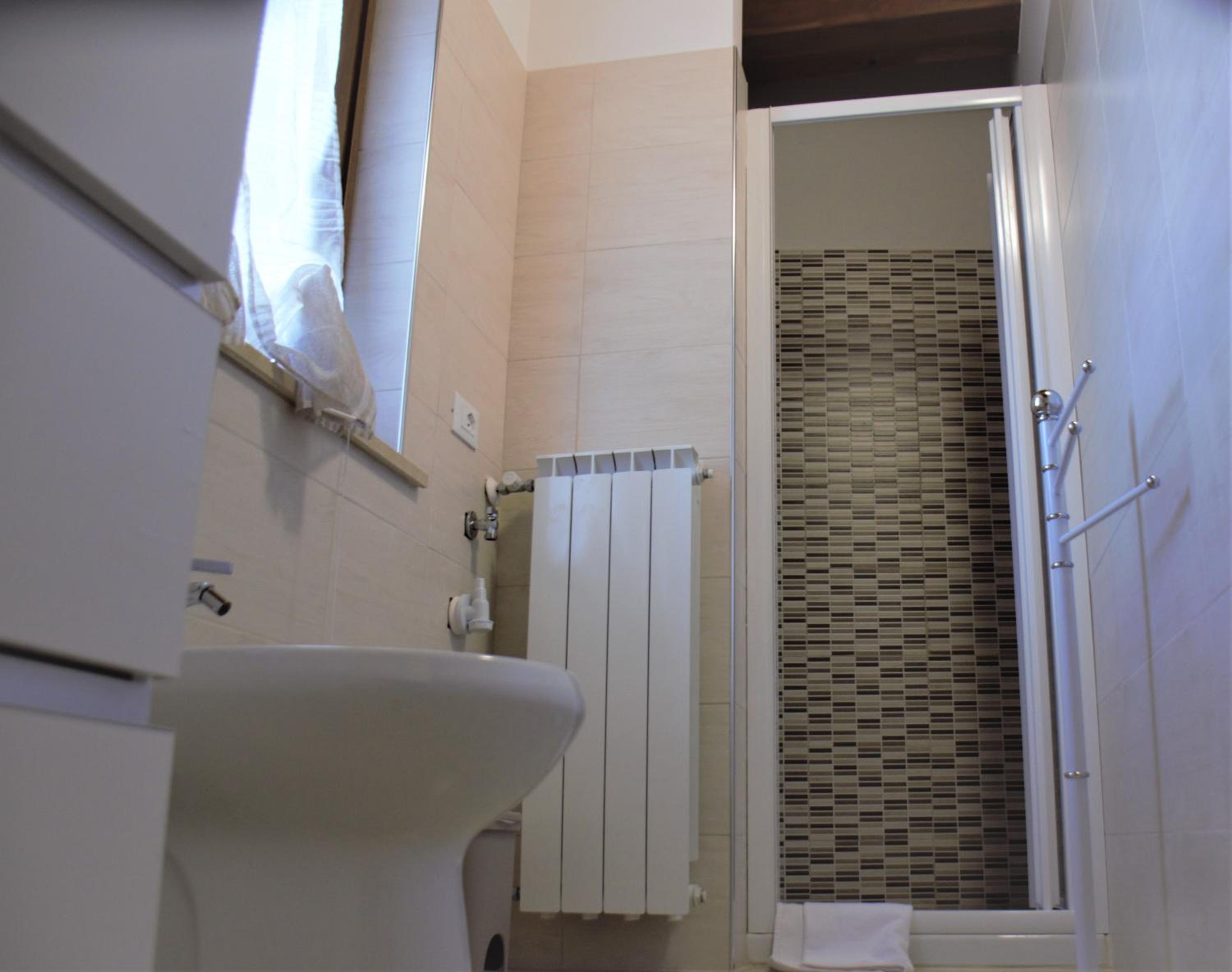 Triple Room with Private Bathroom - Photo 5