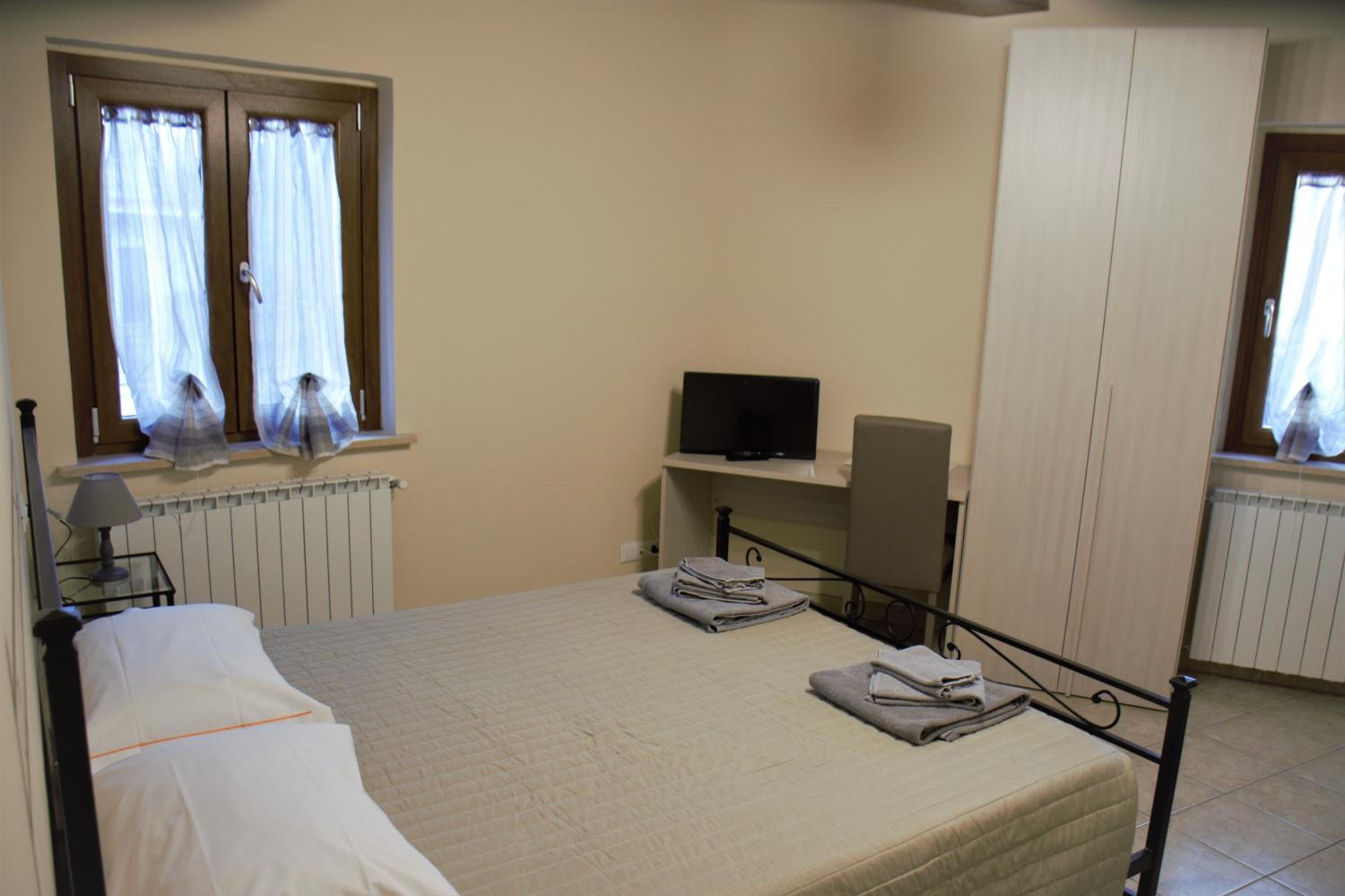 Triple Room with Private Bathroom - Photo 1