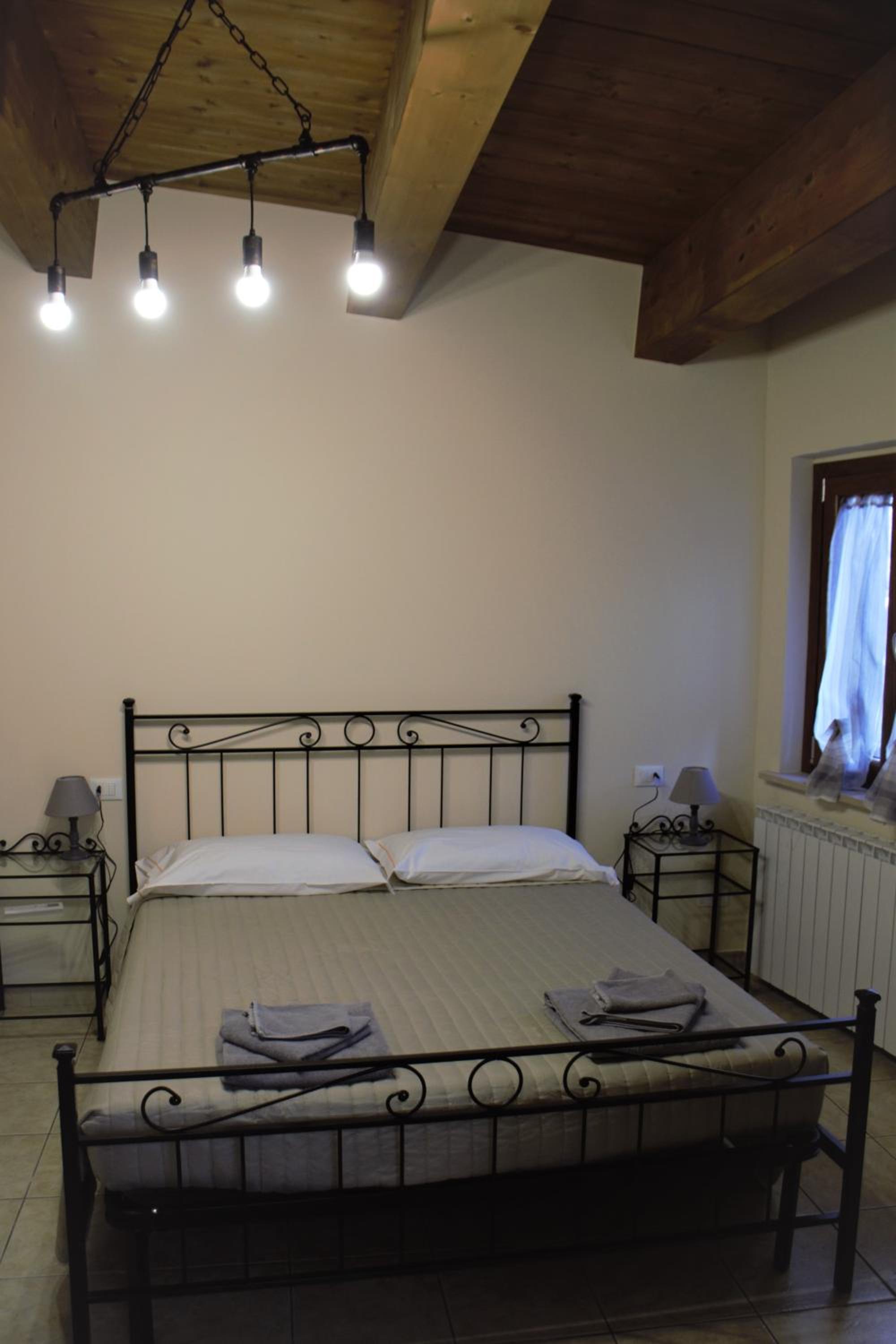 Triple Room with Private Bathroom - Photo 2