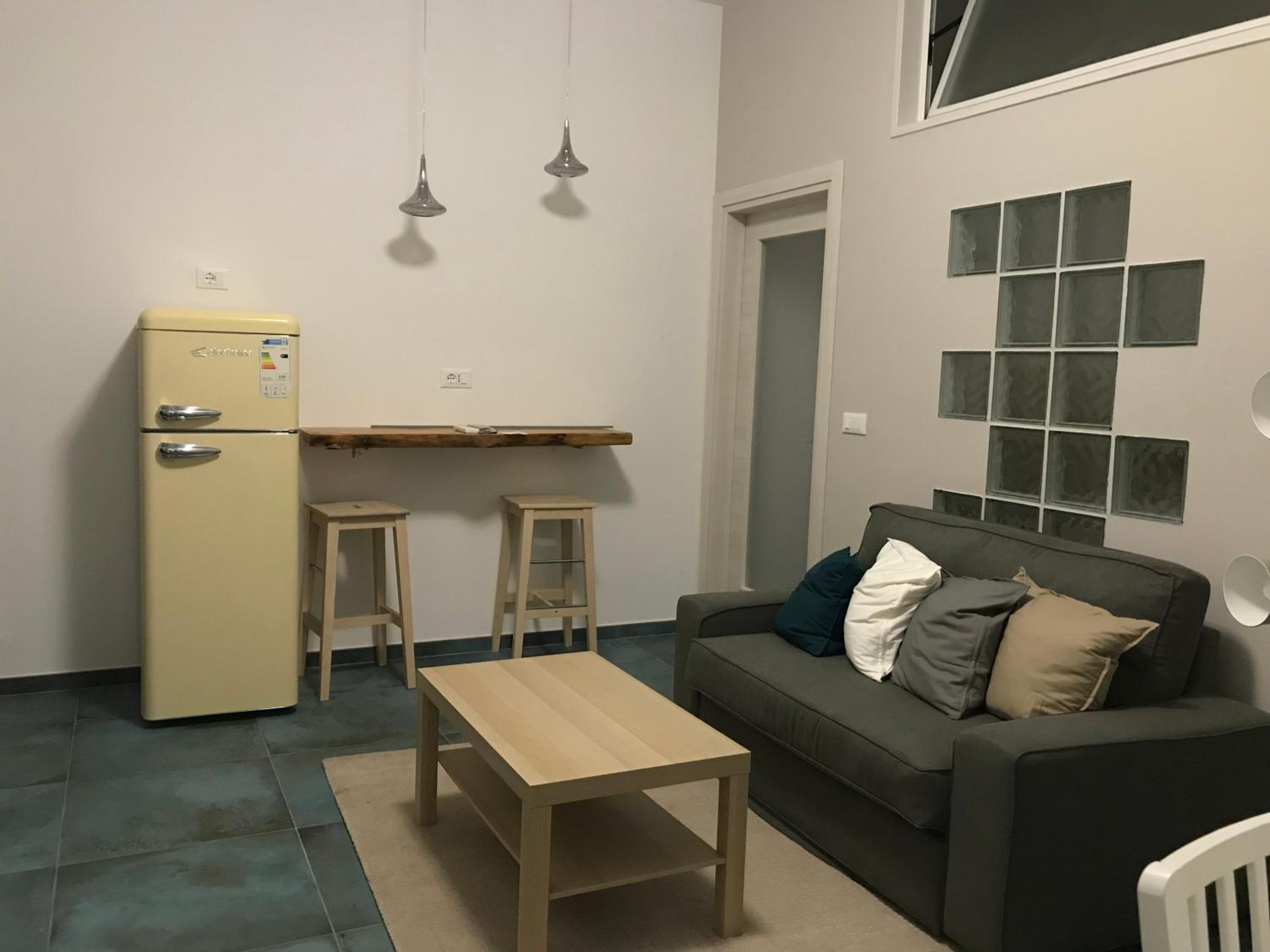 One-Bedroom Apartment - Photo 4