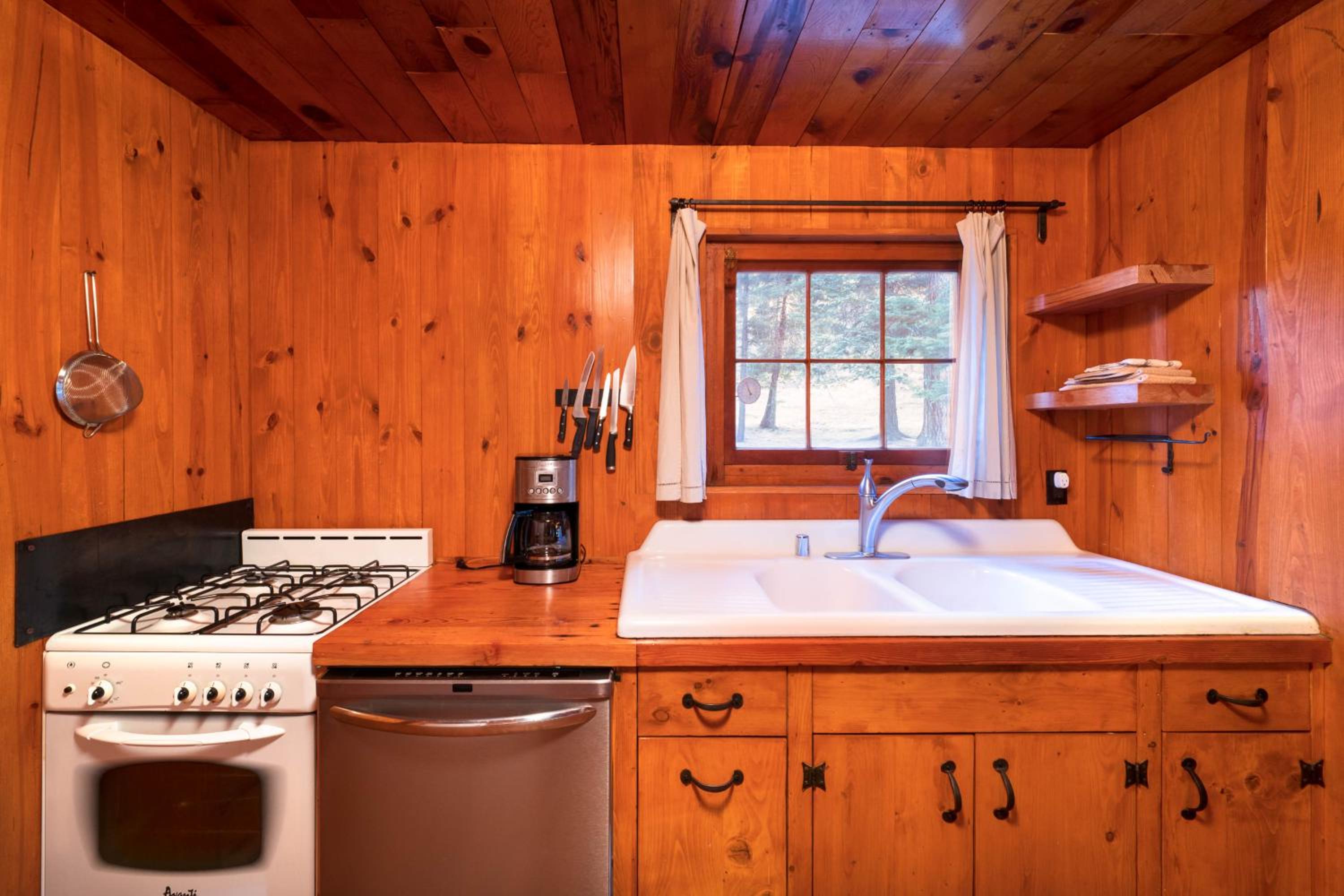 Three-Bedroom Suite photo 3