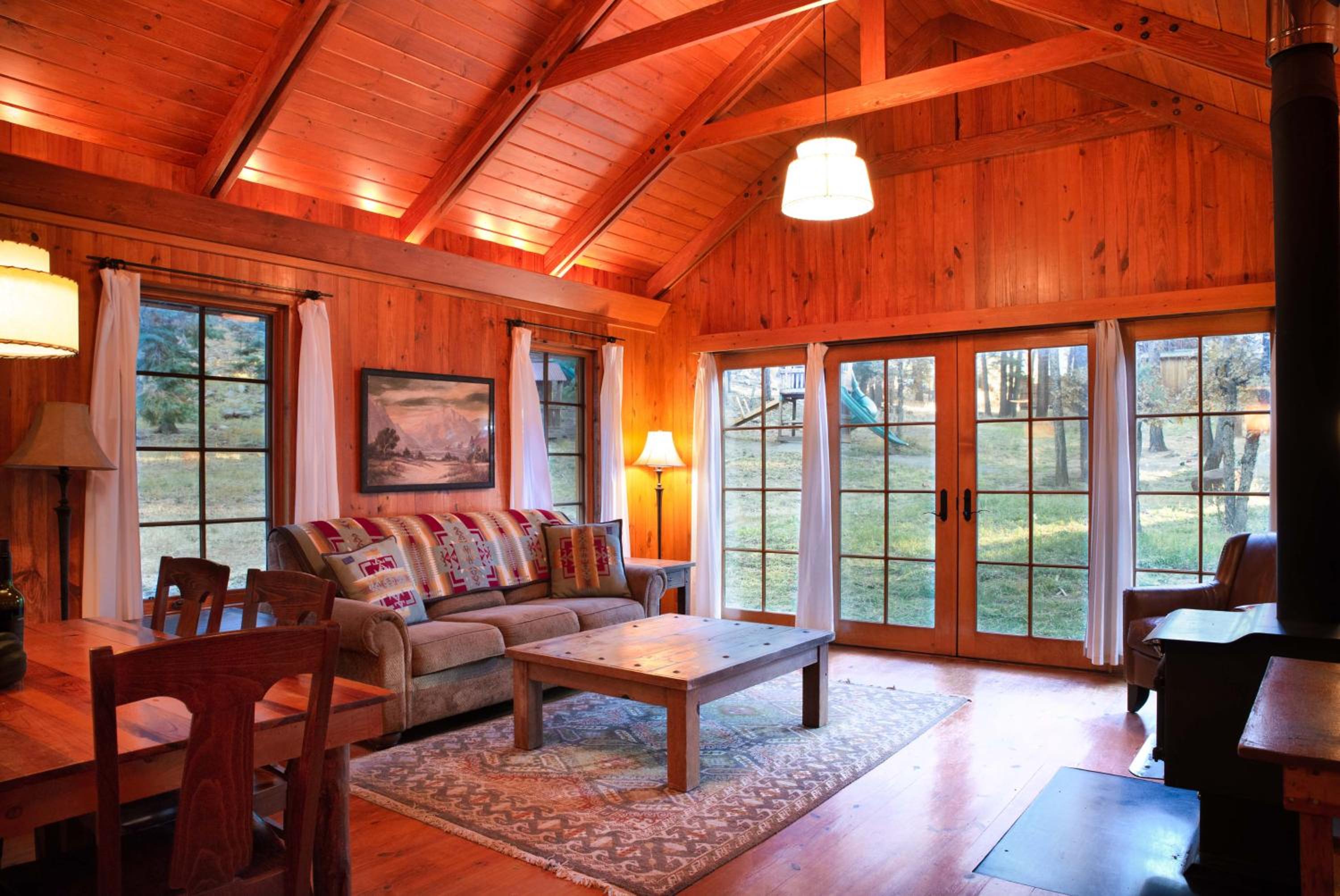 Three-Bedroom Suite photo 2