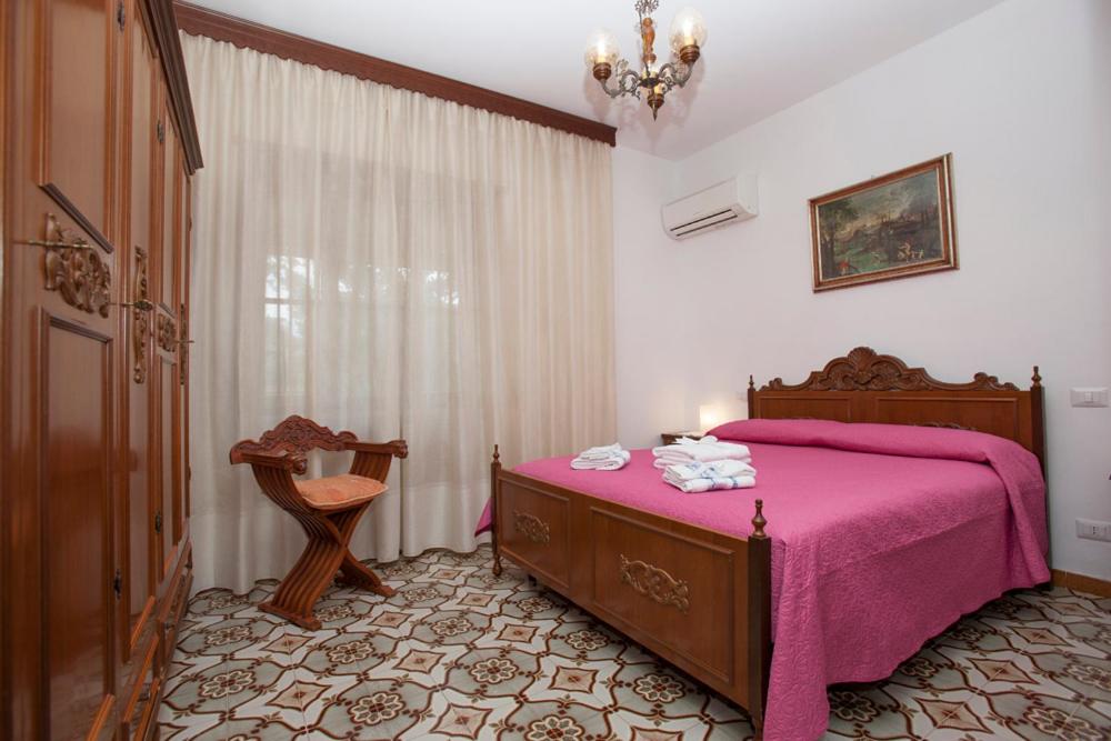 Two-Bedroom House - Photo 7