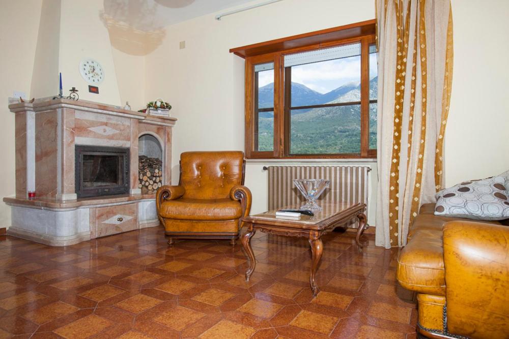 Two-Bedroom House - Photo 24