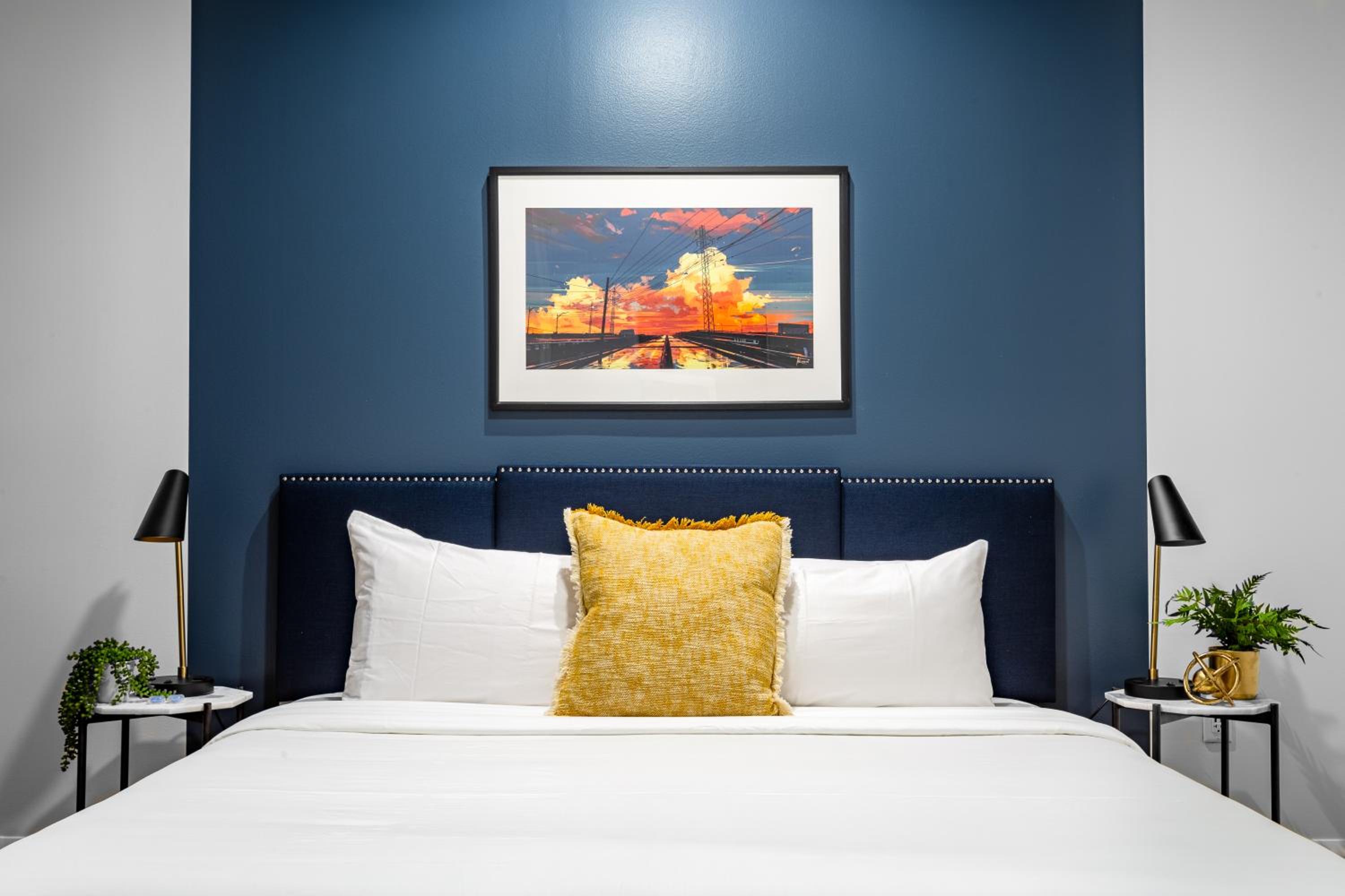 One Bedroom, King (Self Check-in with Virtual Front Desk)